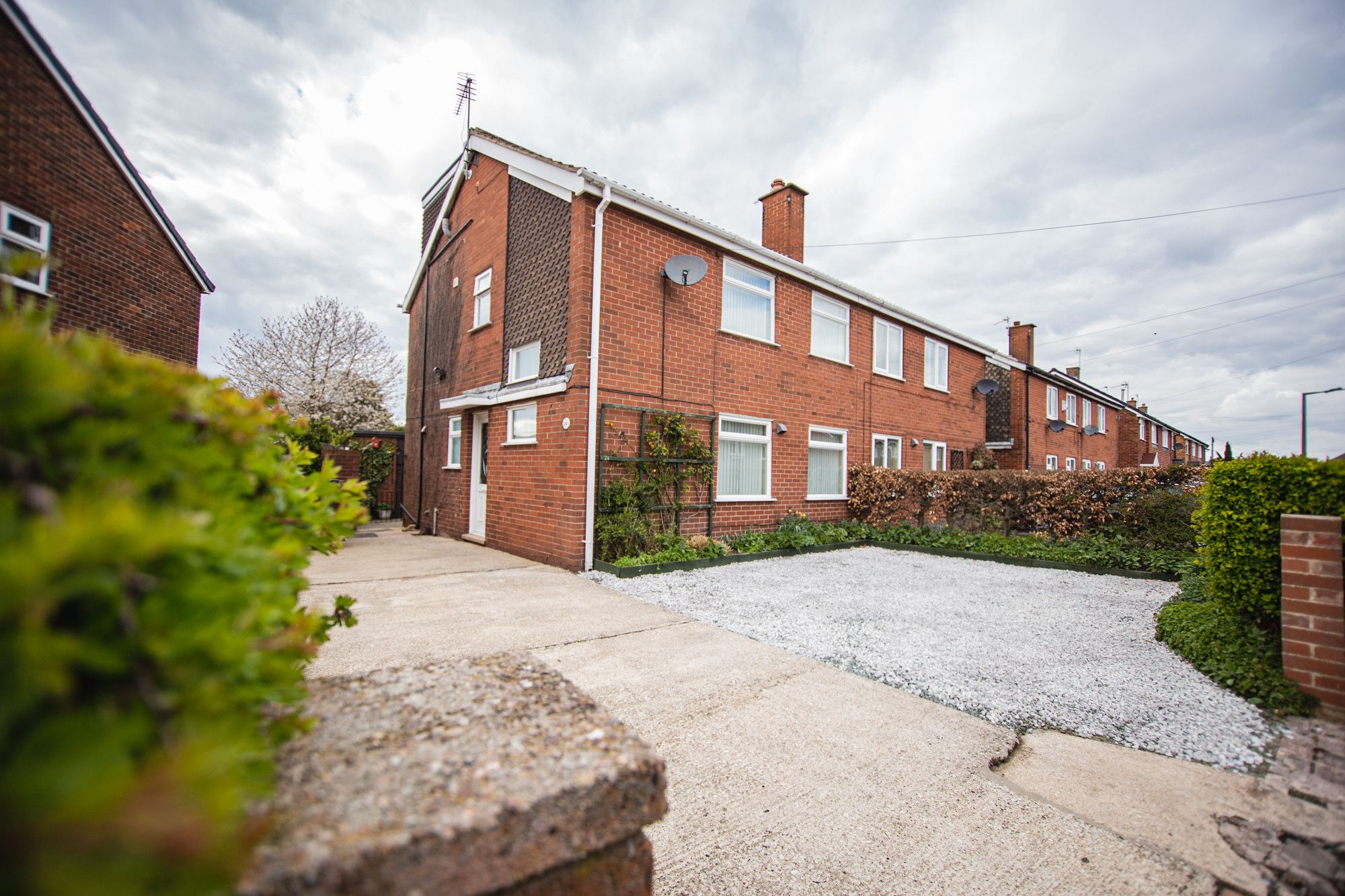 5 bed semidetached house for sale in 24 Greenwood Crescent, Wickersley