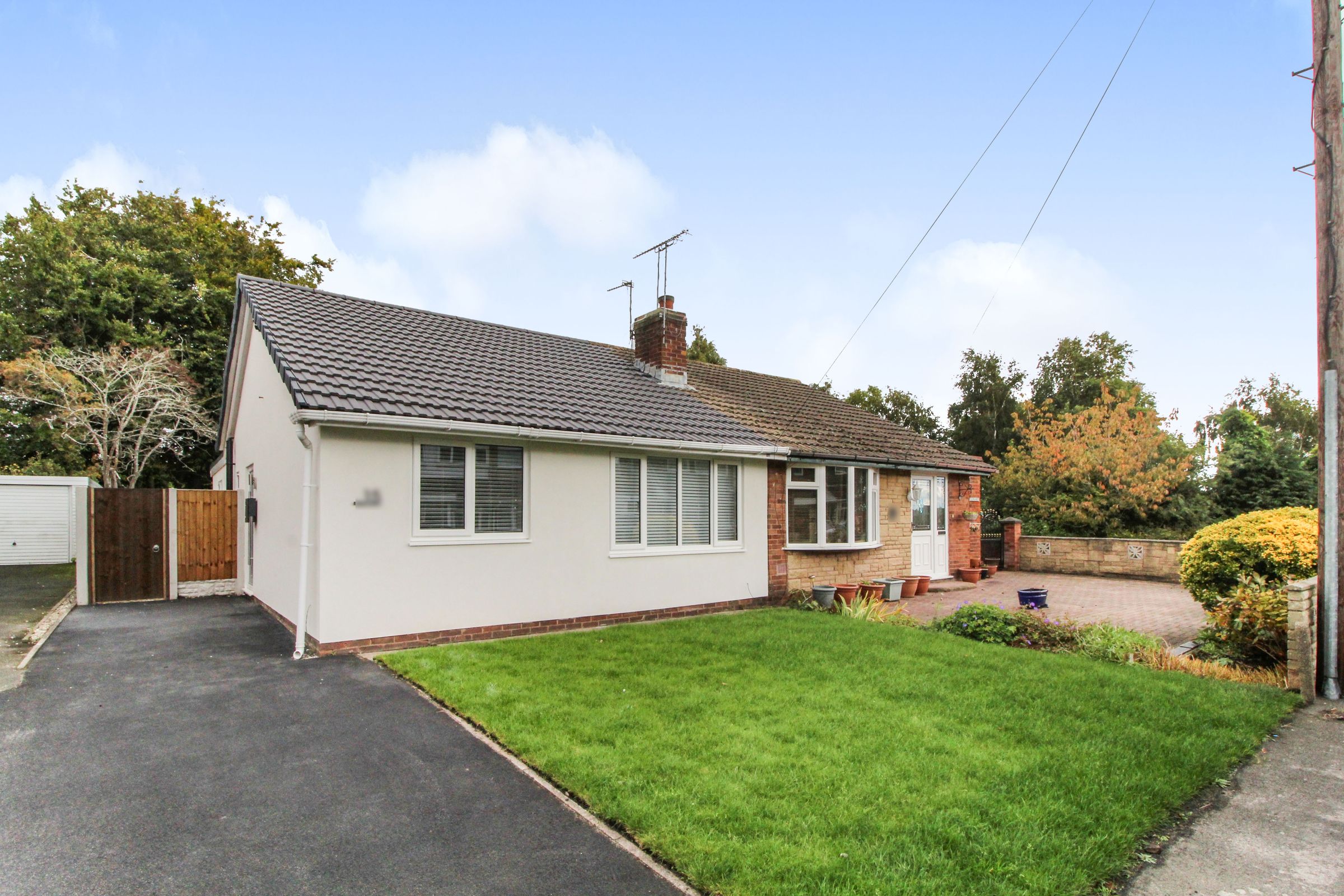 2 bed semidetached bungalow for sale in Hesketh Drive, Liverpool L31