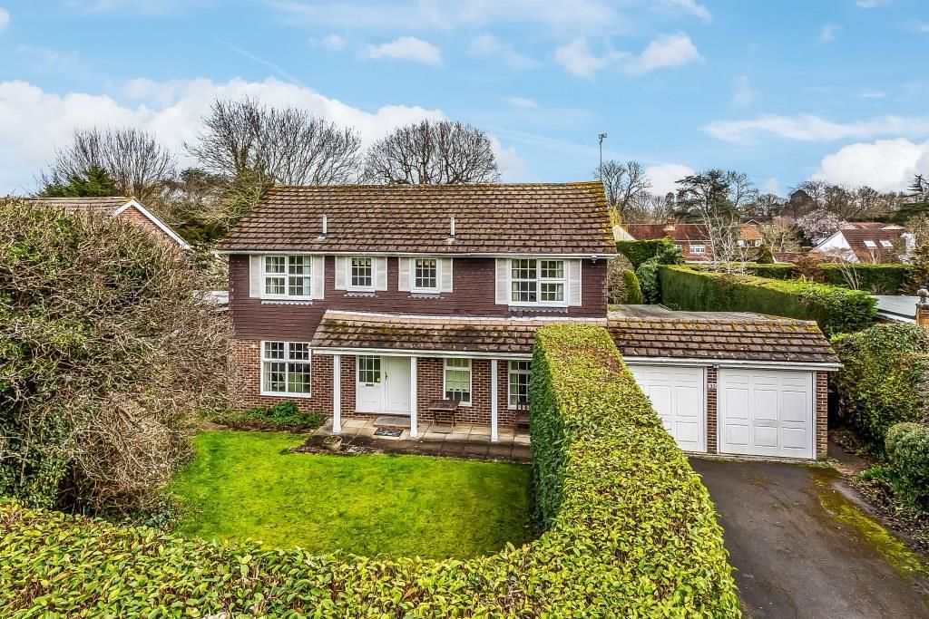 4 bed property for sale in Mill Close, Great Bookham KT23 Zoopla