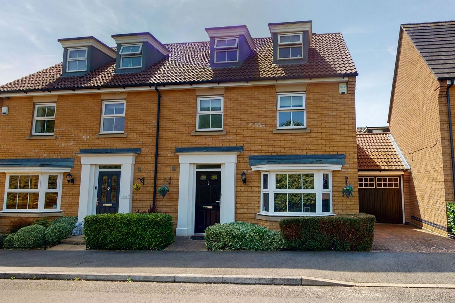4 bed semidetached house for sale in Litten Close, Collier Row, Romford RM5 Zoopla
