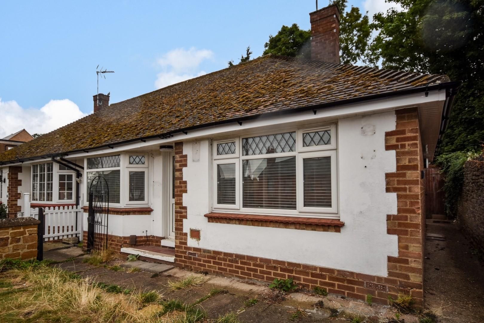 2 bed semidetached bungalow to rent in Welford Road, Kingsthorpe