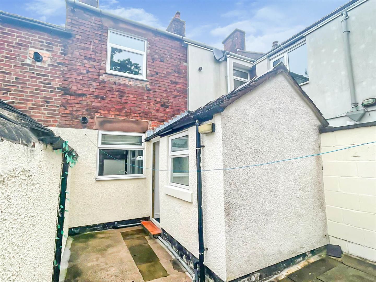 2 bed terraced house for sale in Duke Street, Leek ST13 Zoopla