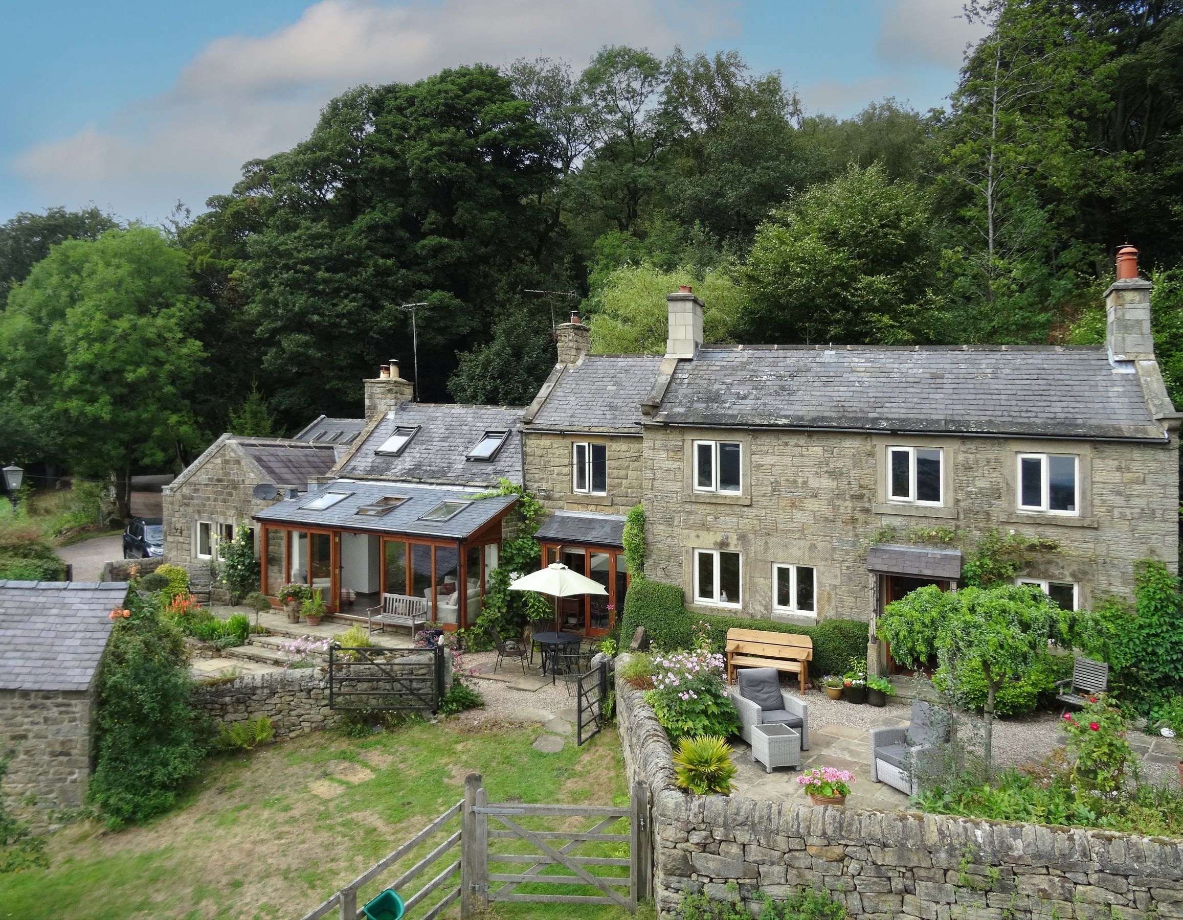 4 bed detached house for sale in Far Hill, Ashover, Chesterfield S45