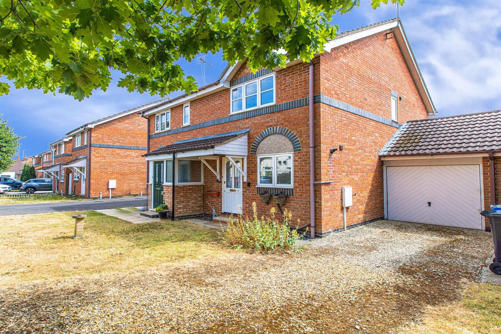 3 bed semidetached house for sale in Masefield Road, Kettering NN16