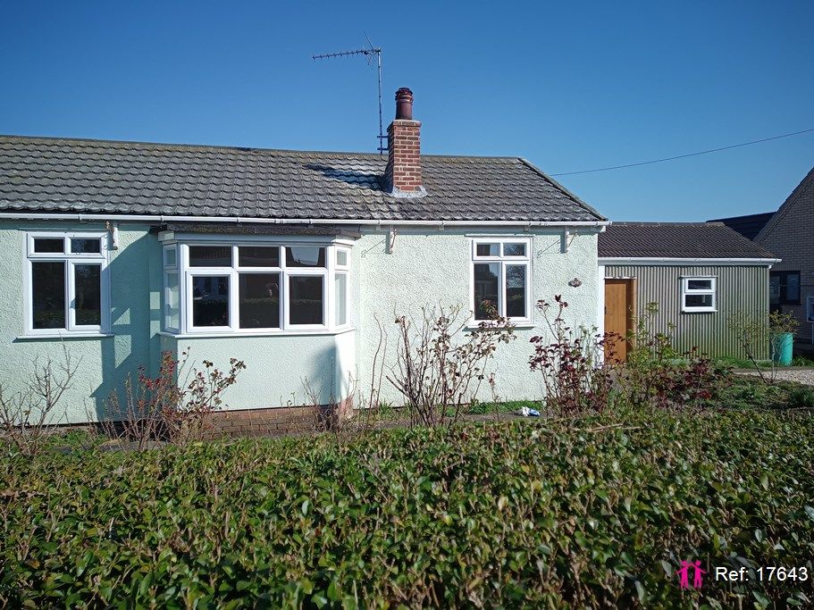 3 bed semidetached bungalow for sale in North Road, Cranwell Village
