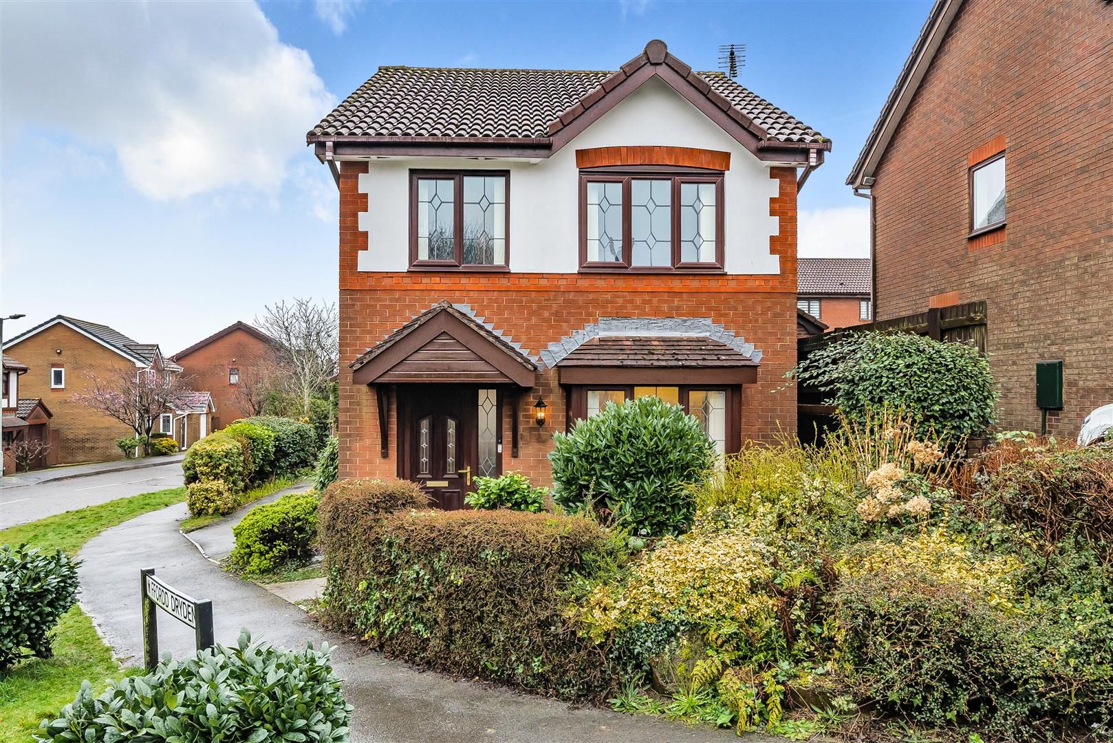 3 bed detached house for sale in Ffordd Dryden, Killay, Swansea SA2