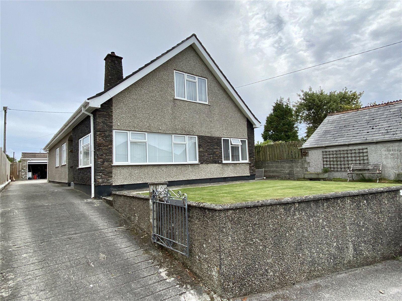 4 bed bungalow for sale in Biscovey Road, Par PL24 Zoopla
