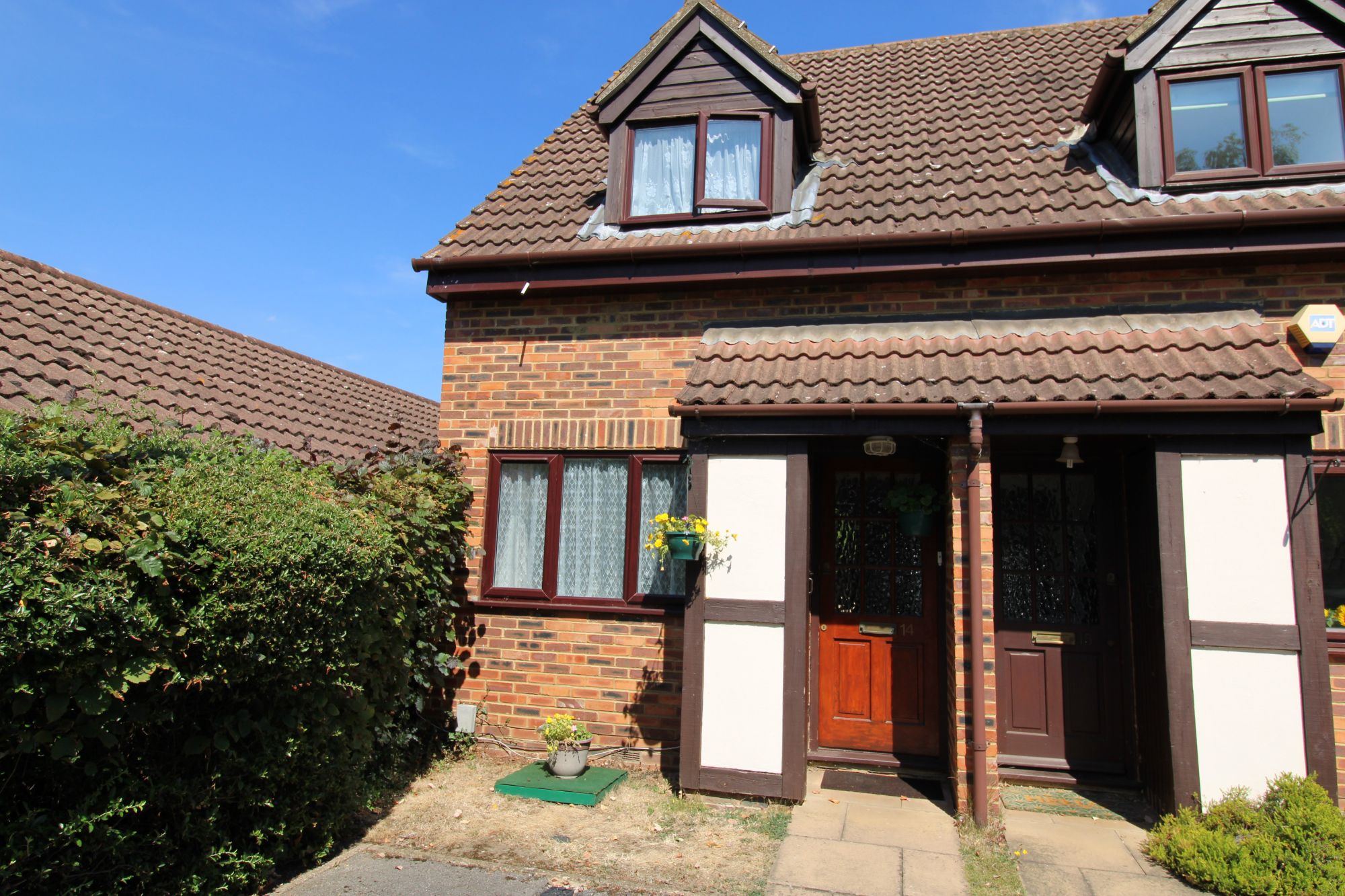 2 bed semidetached house for sale in Briar Walk, West Byfleet KT14