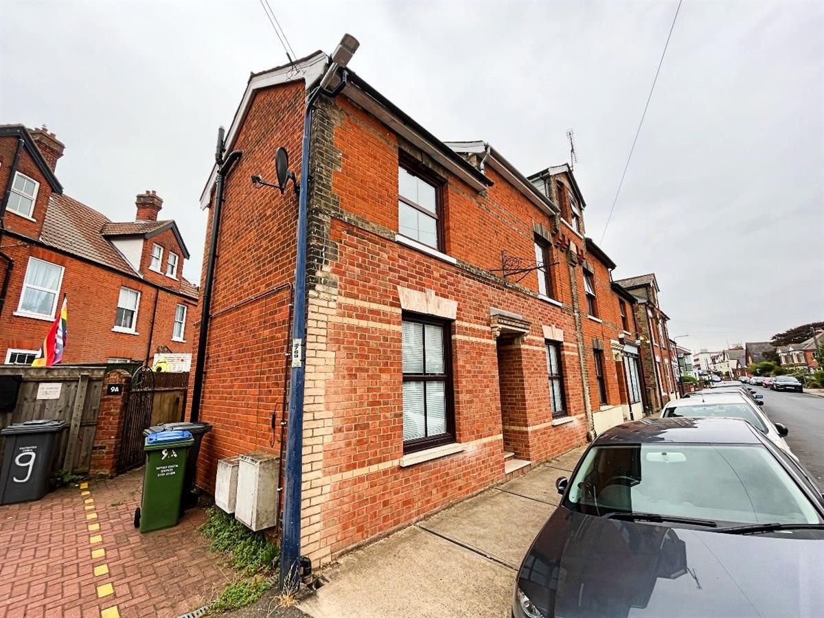 2 bed flat to rent in Cobbold Road, Felixstowe IP11 Zoopla