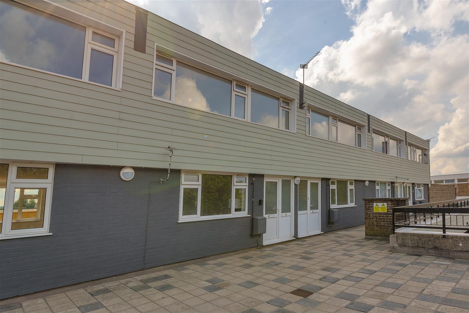 3 bed flat for sale in Mid Kent Shopping Centre, Castle Road, Maidstone ME16 Zoopla