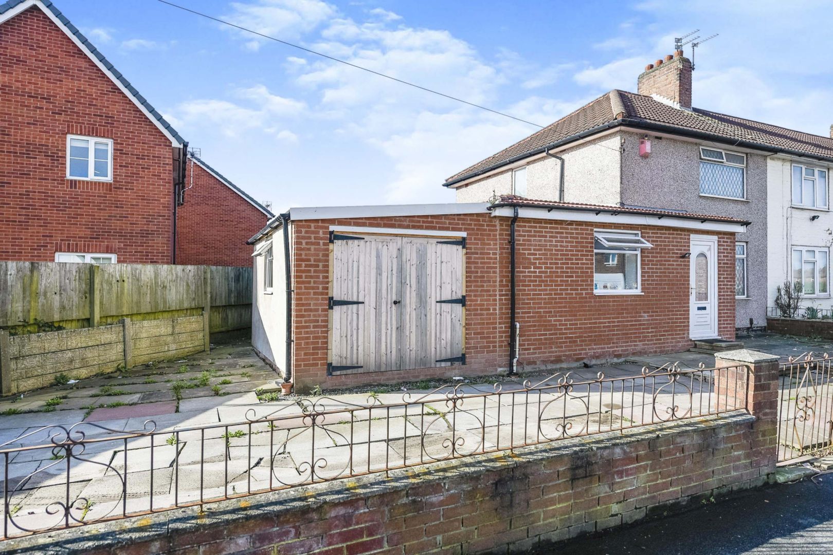 5 bed end terrace house for sale in Stalisfield Avenue, Liverpool L11