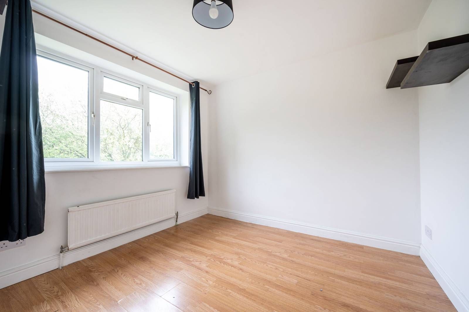 2 bed flat for sale in Arethusa Way, Bisley, Woking GU24 Zoopla
