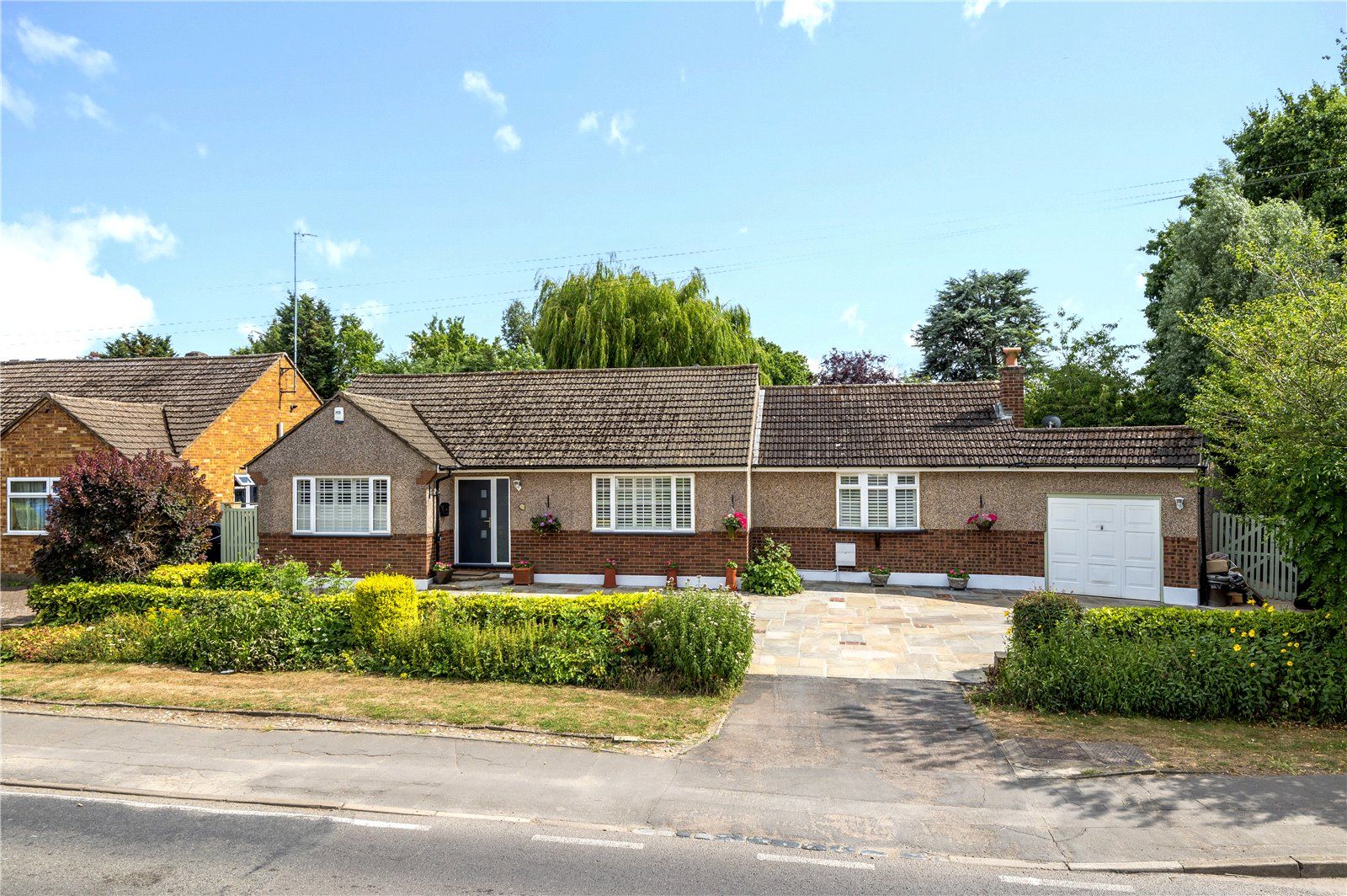 2 bed bungalow for sale in Middle Street, Nazeing, Waltham Abbey EN9