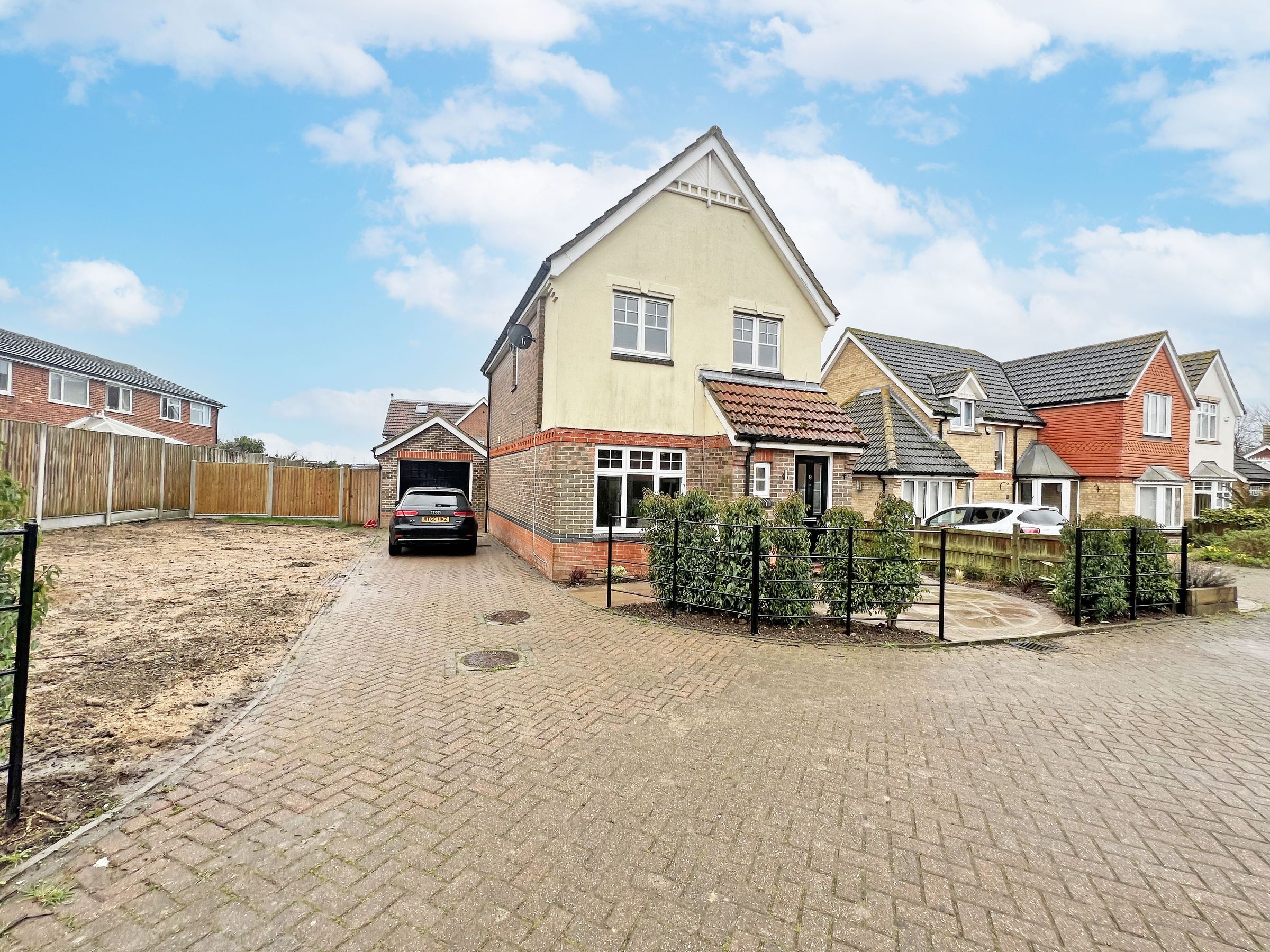 3 bed detached house to rent in Cornelis Drive, Minster, Ramsgate CT12 Zoopla