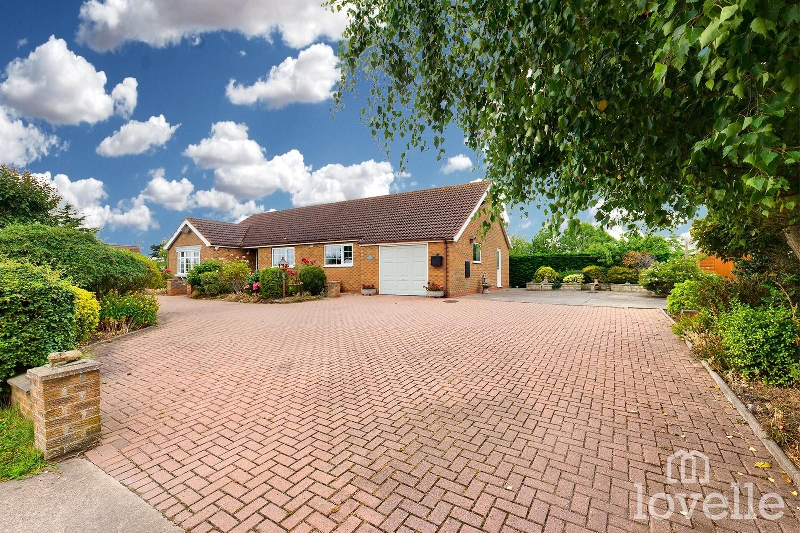 3 bed detached bungalow for sale in Scrub Lane, East Halton DN40 Zoopla
