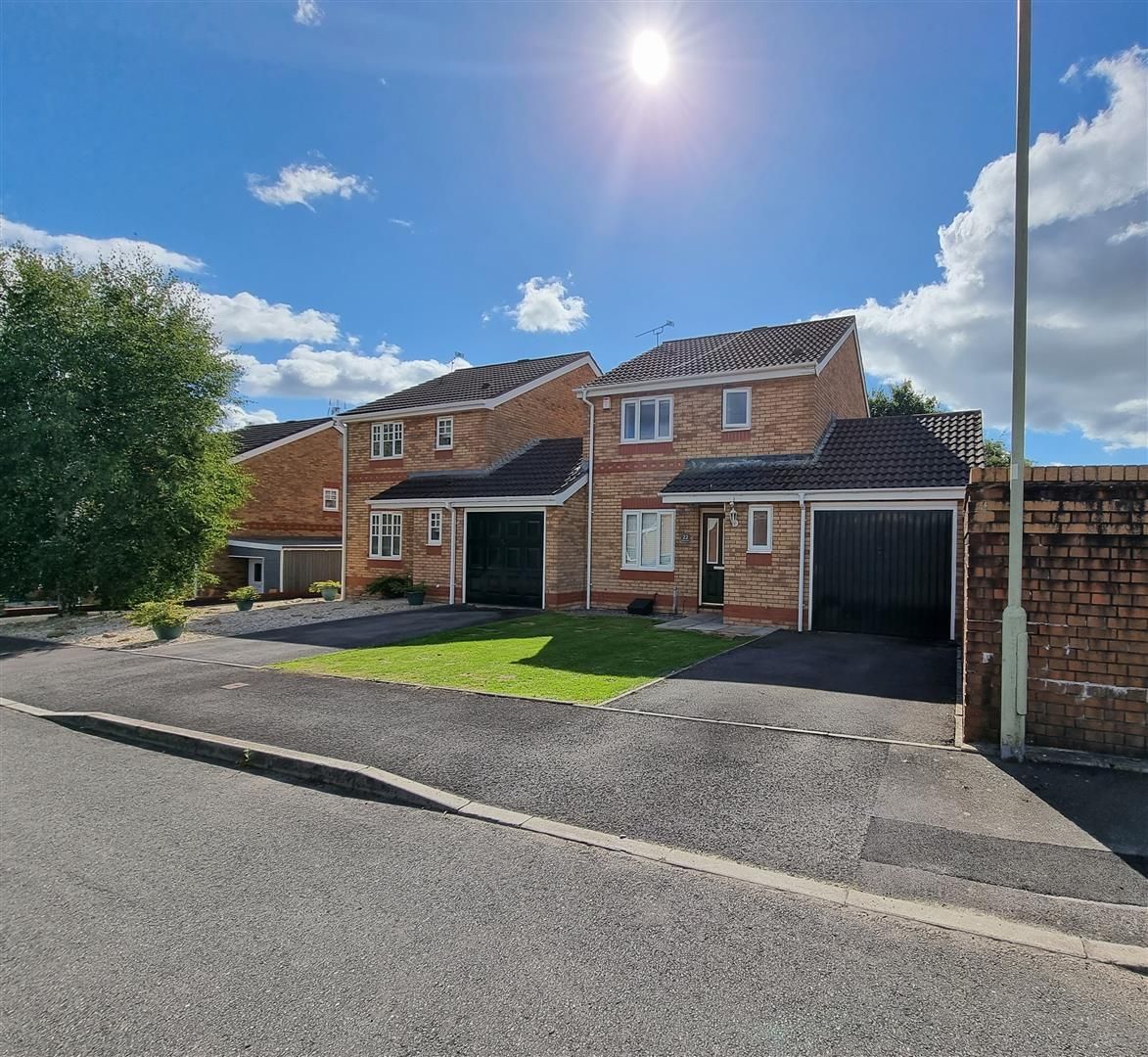 3 bed detached house for sale in Bron Hafod, Broadlands, Bridgend, Mid