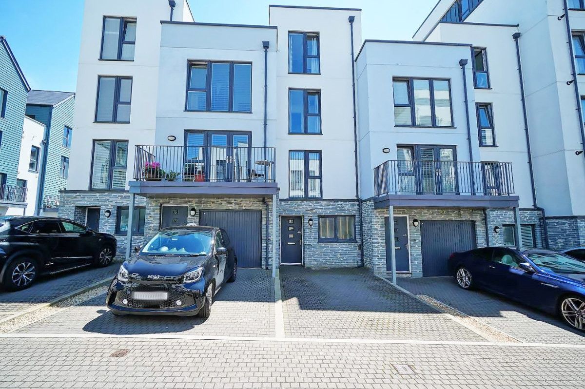 Fin Street, Plymouth, Devon PL1  