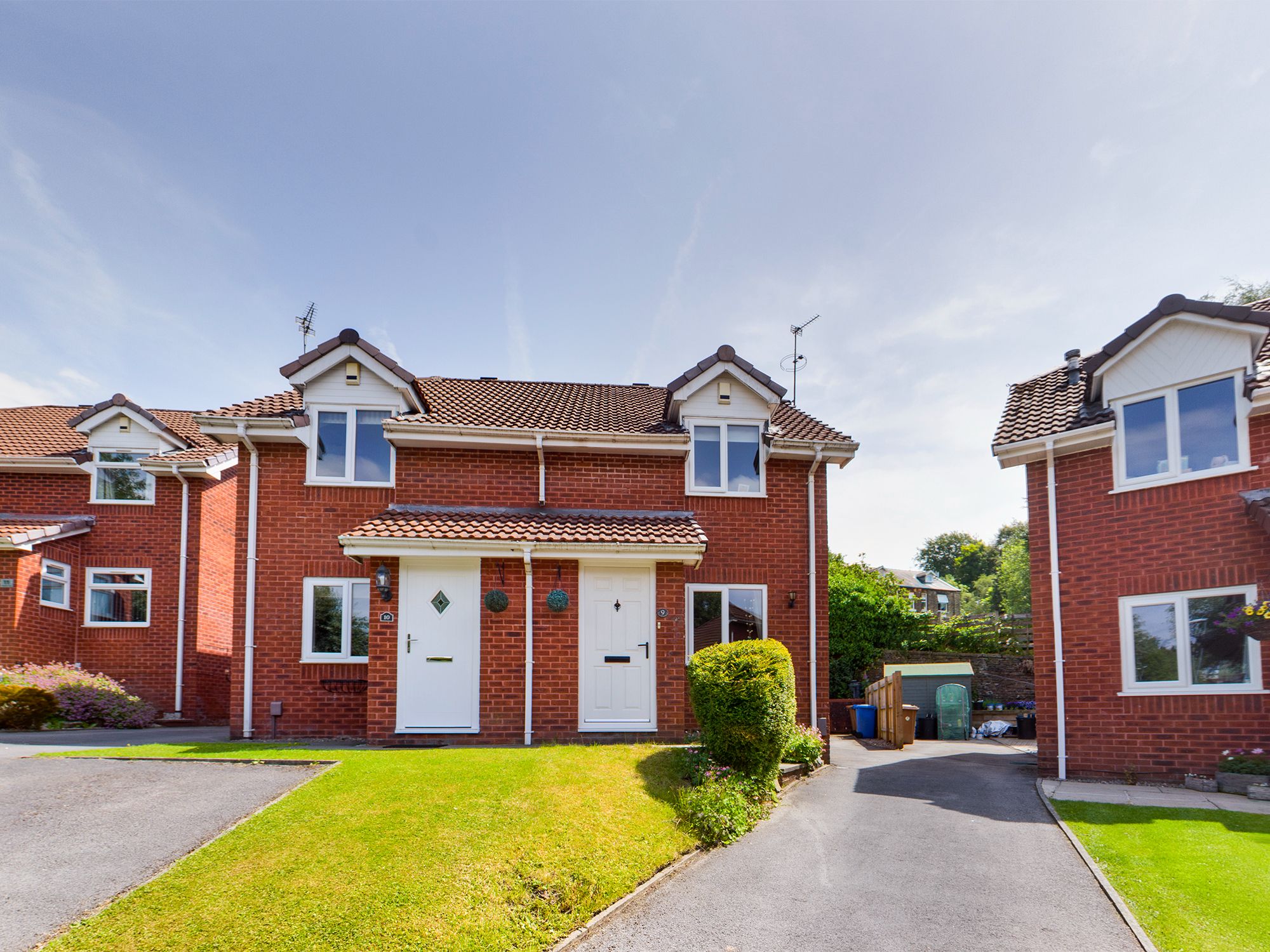 2 bed semidetached house for sale in Leaside Close, Rochdale OL12 Zoopla
