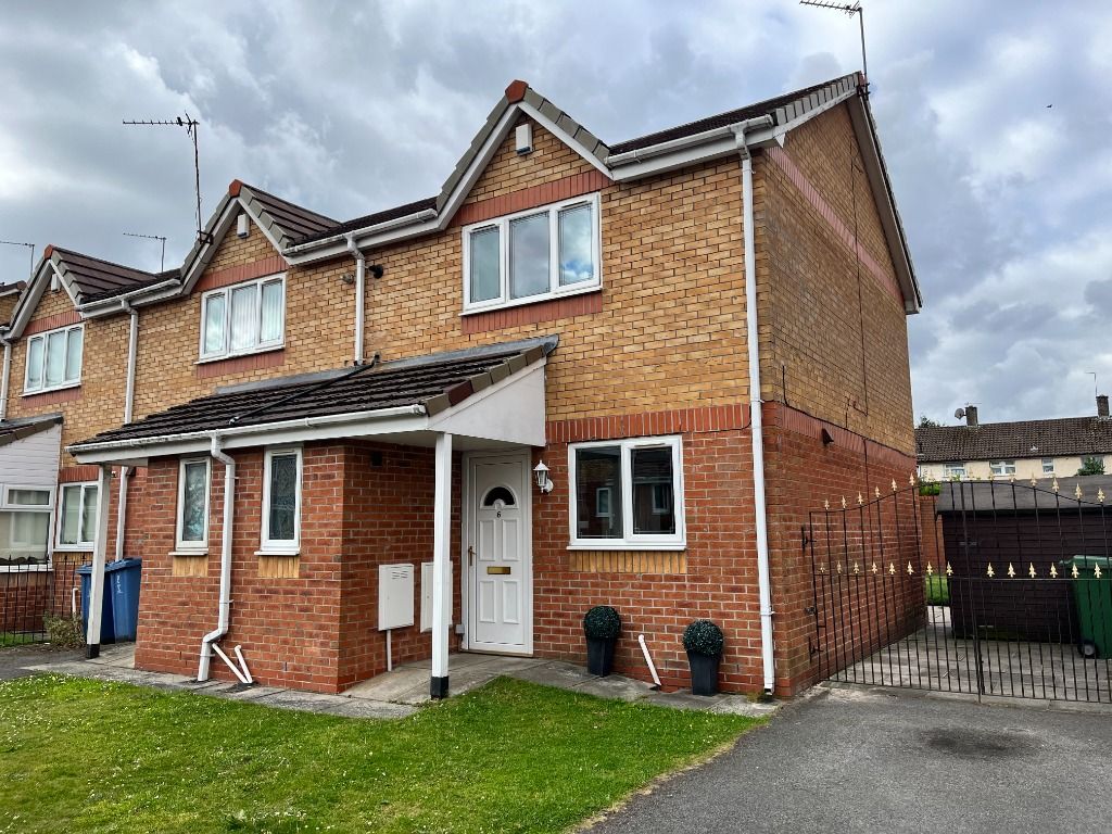 2 bed semidetached house to rent in Griffin Close, Croxteth, Liverpool