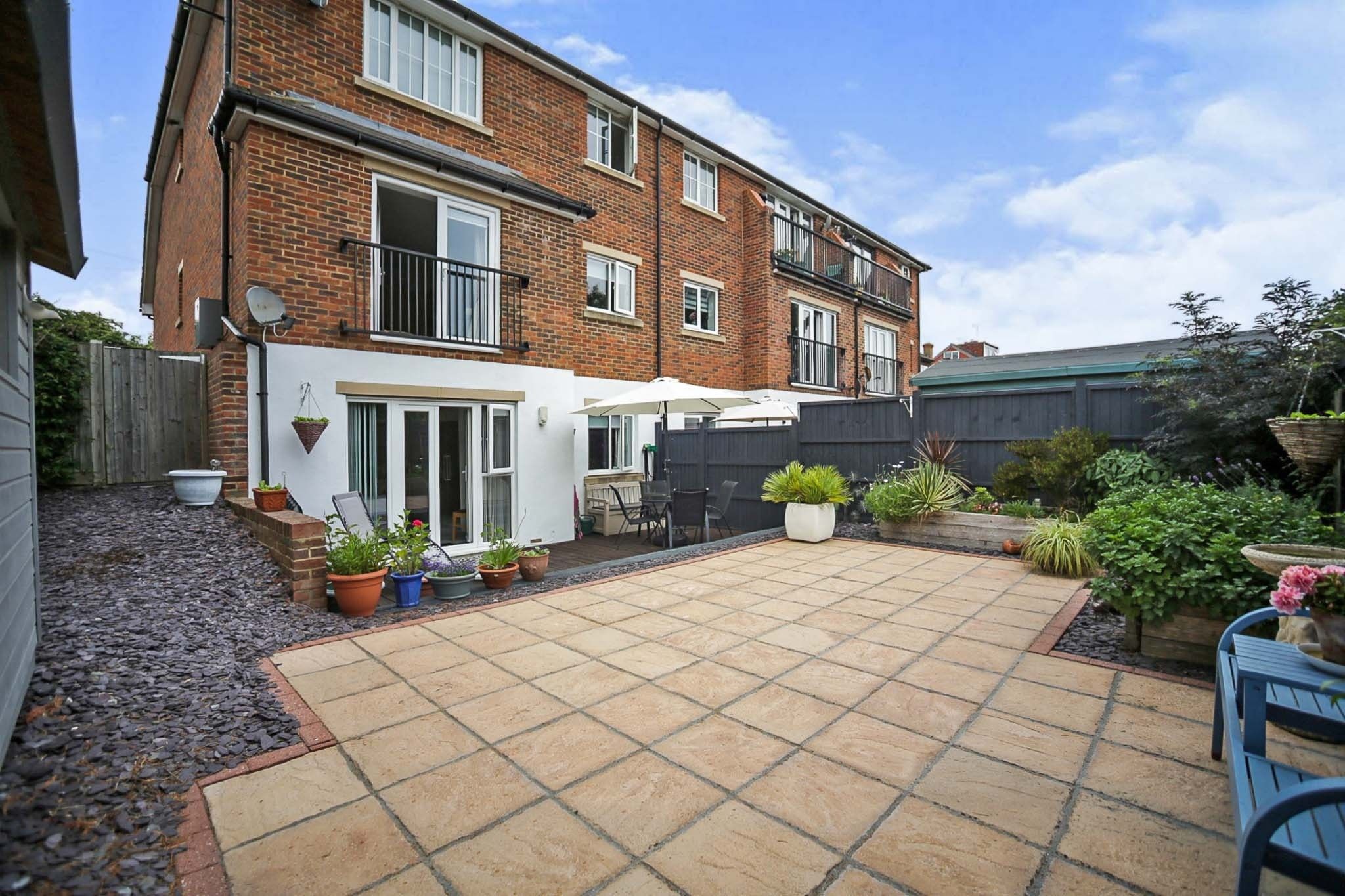 2 bed property for sale in Tonbridge Road, Teston, Maidstone ME18 Zoopla