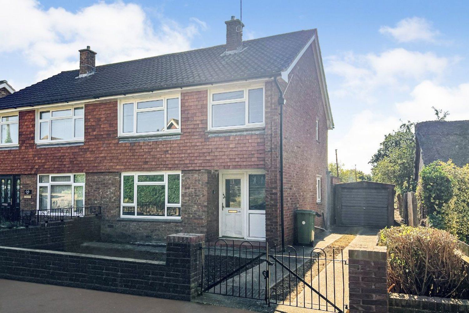 3 bed semidetached house for sale in Cellar Hill, Lynsted