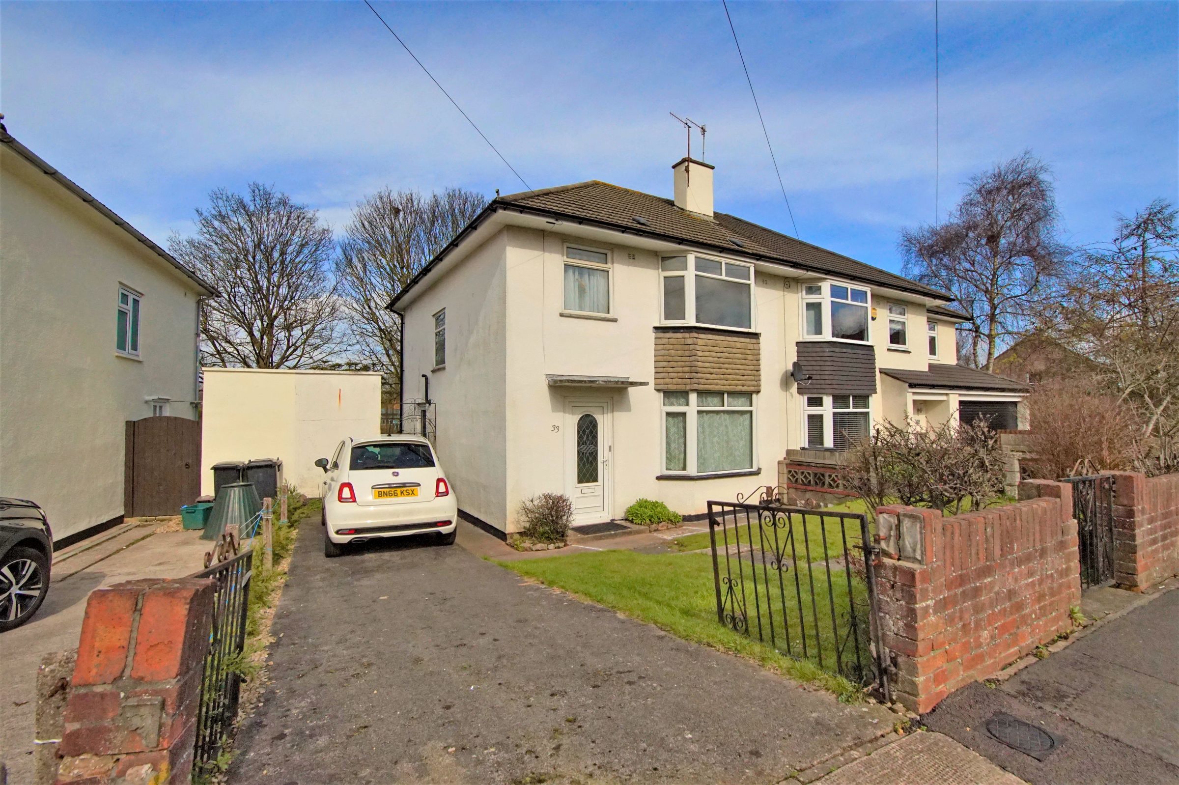 3 bed semidetached house to rent in Okebourne Road, Brentry, Bristol