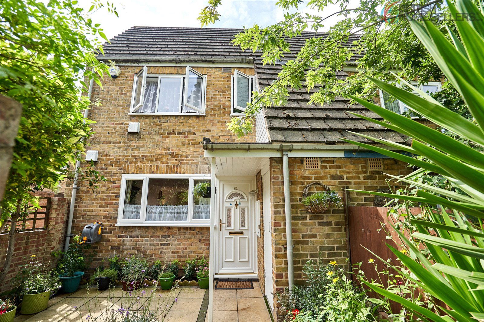 Logan Close Hounslow TW4  