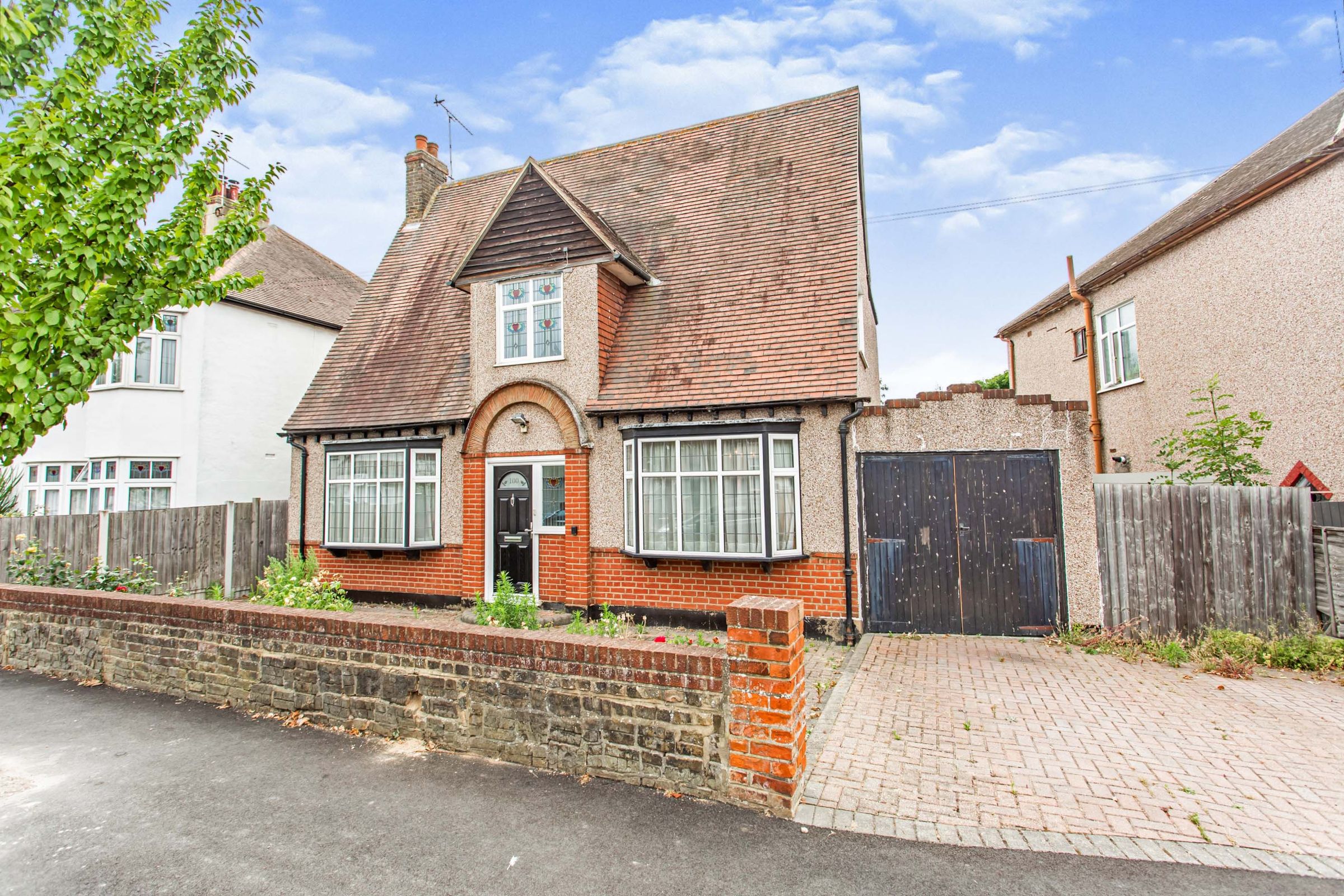 3 bed detached house for sale in Ennismore Gardens, SouthendOnSea SS2