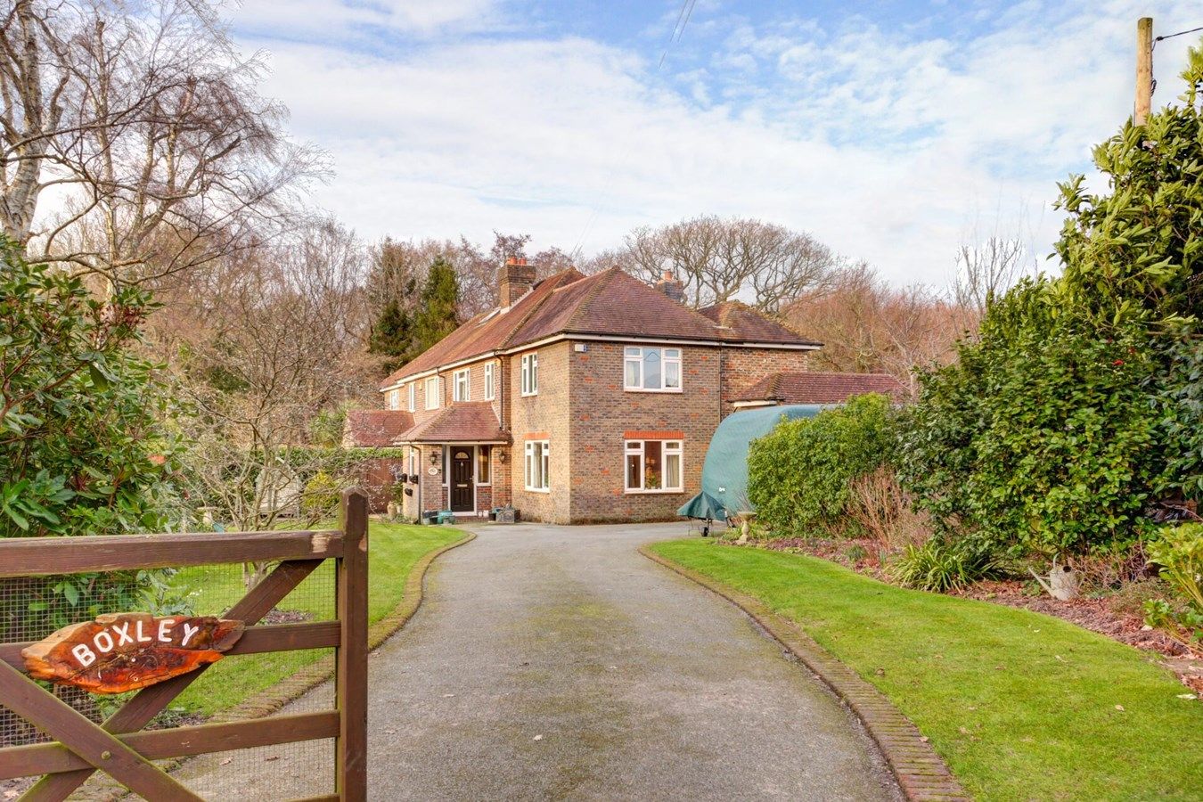 4 bed semidetached house for sale in Featherbed Lane, Carters Corner