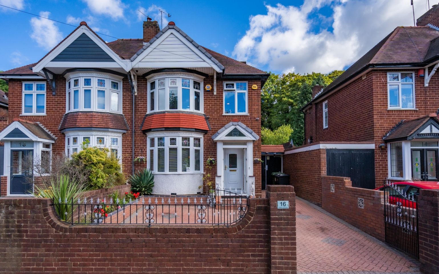 4 bed semidetached house for sale in Haden Hill Road, Halesowen B63