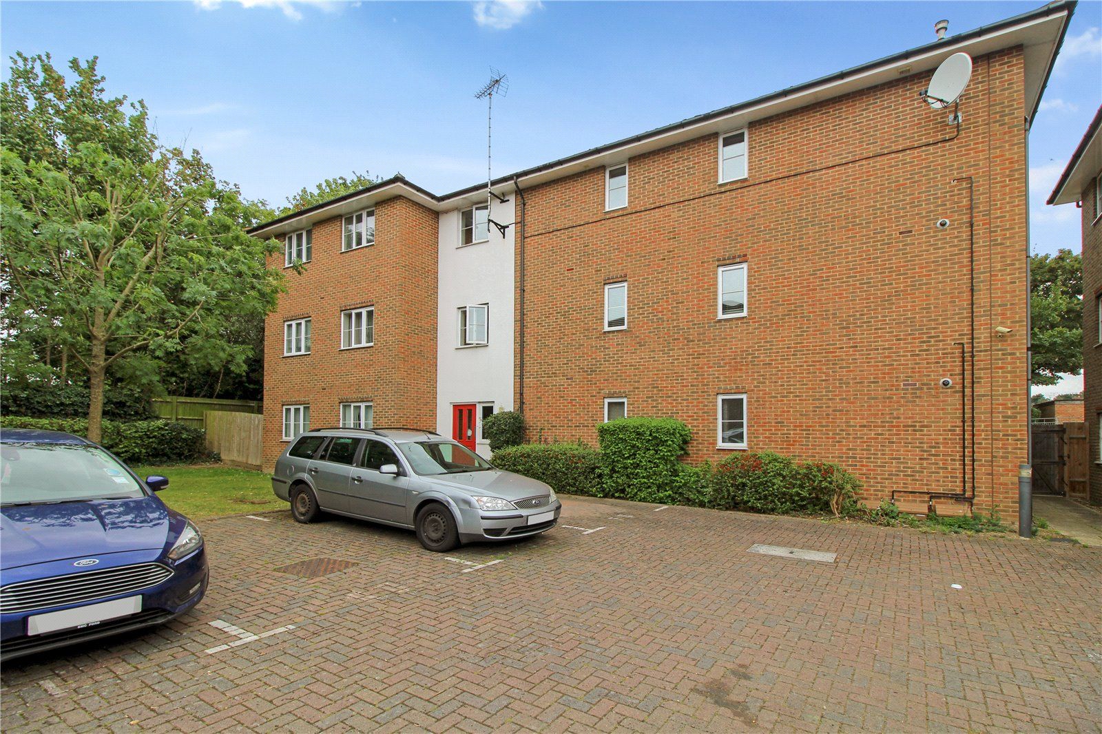 2 bed flat for sale in Castlemaine Avenue, Gillingham ME7 Zoopla