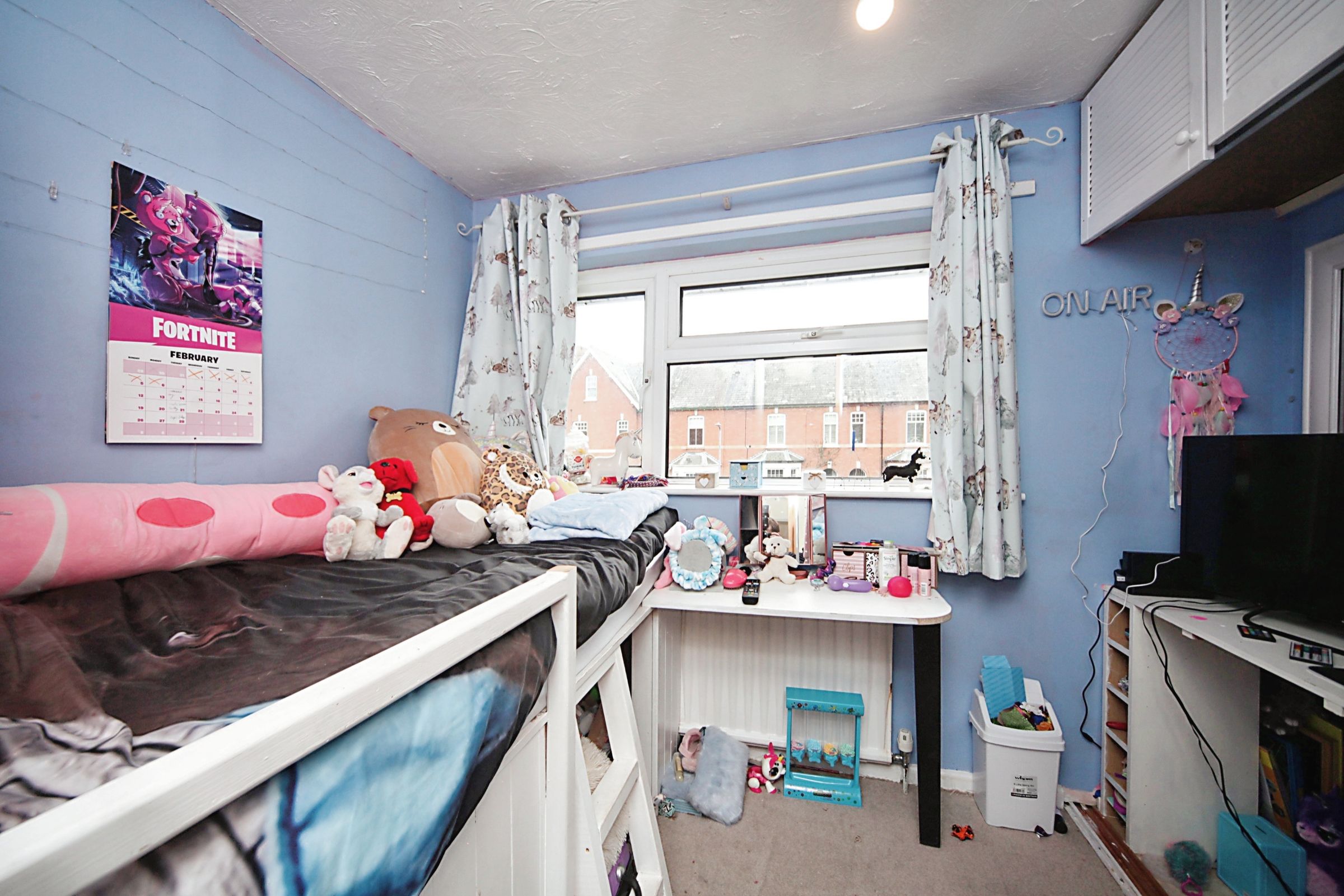 3 bed end terrace house for sale in French Weir Avenue, Taunton TA1