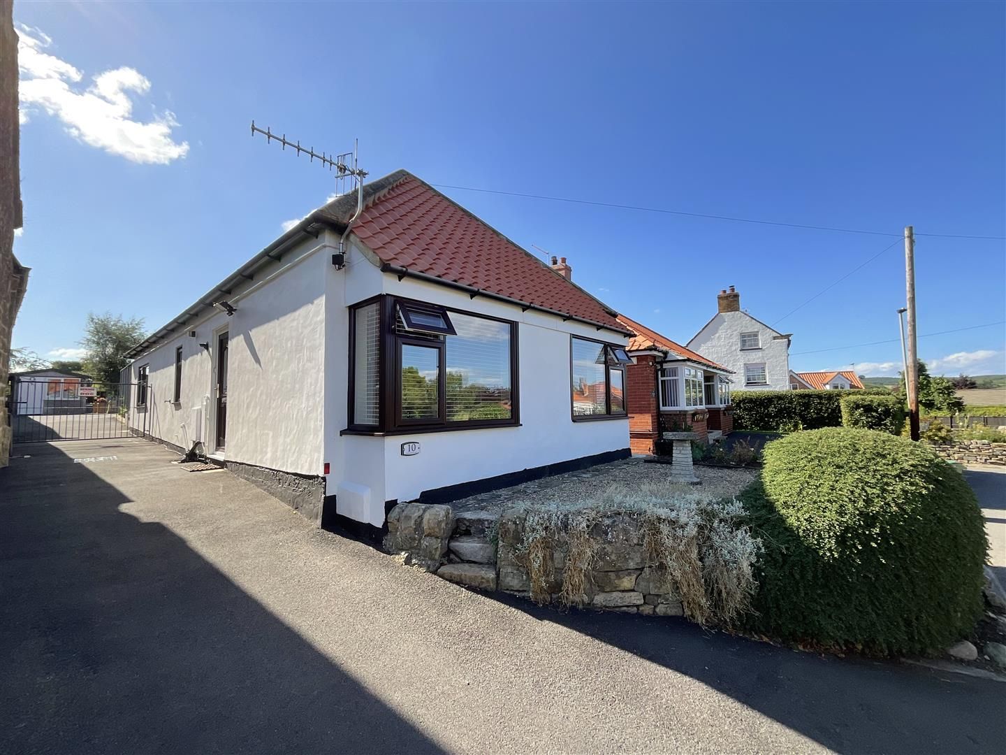 2 bed detached bungalow for sale in Overgreen Lane, Burniston
