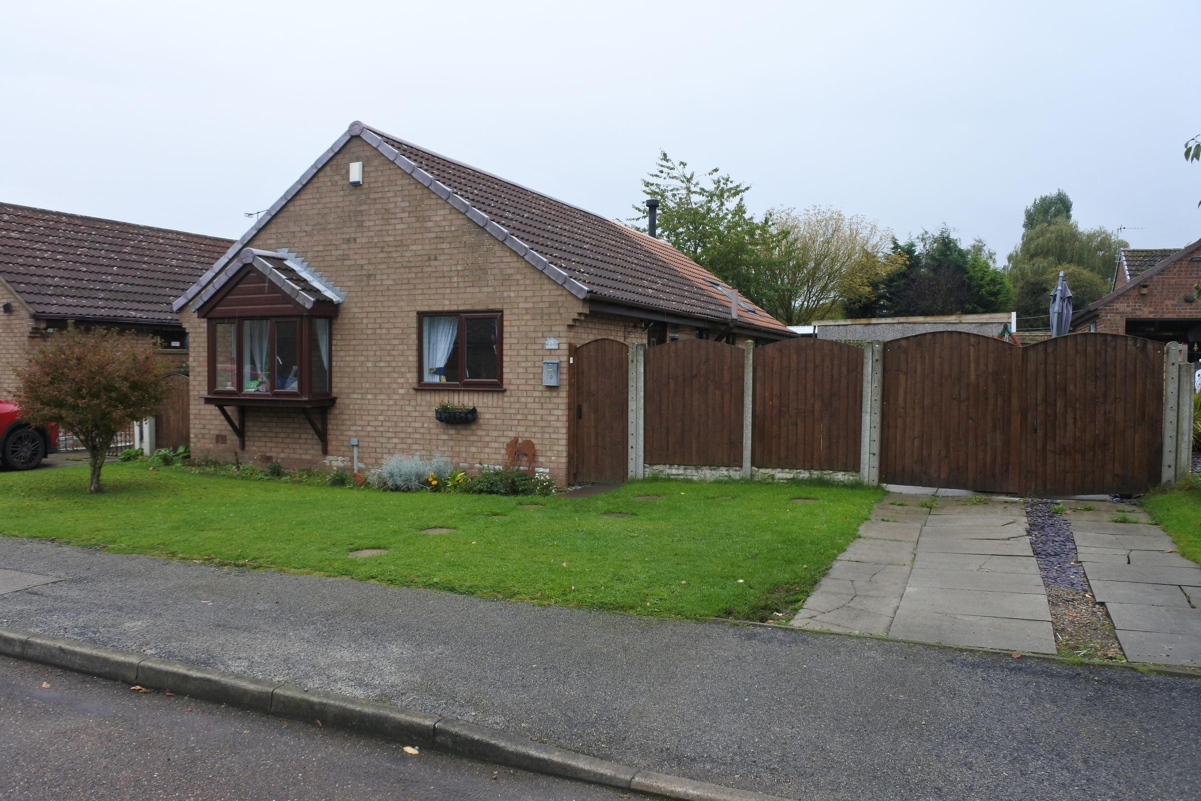4 bed detached bungalow to rent in Priory Way, Snaith, Goole, East