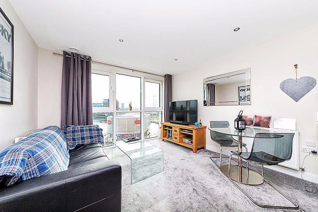 Adriatic Apartment, 20 Western Gateway E16