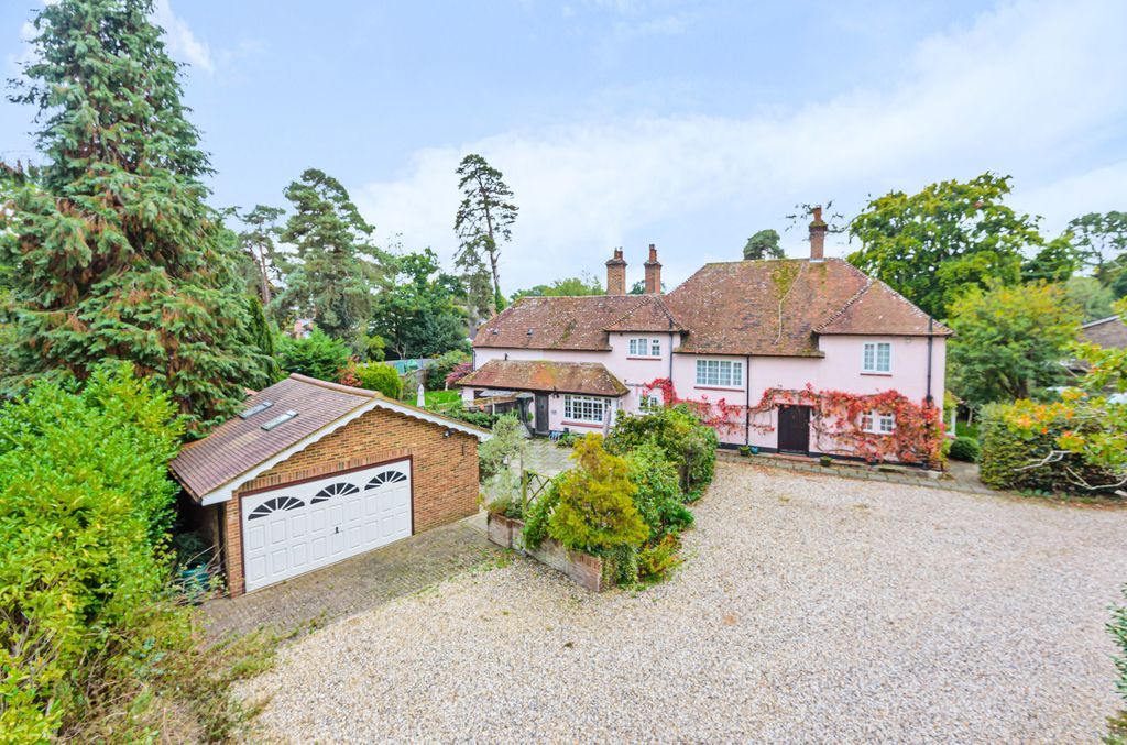 4 bed semidetached house for sale in Wildwood Drive, Baughurst, Tadley