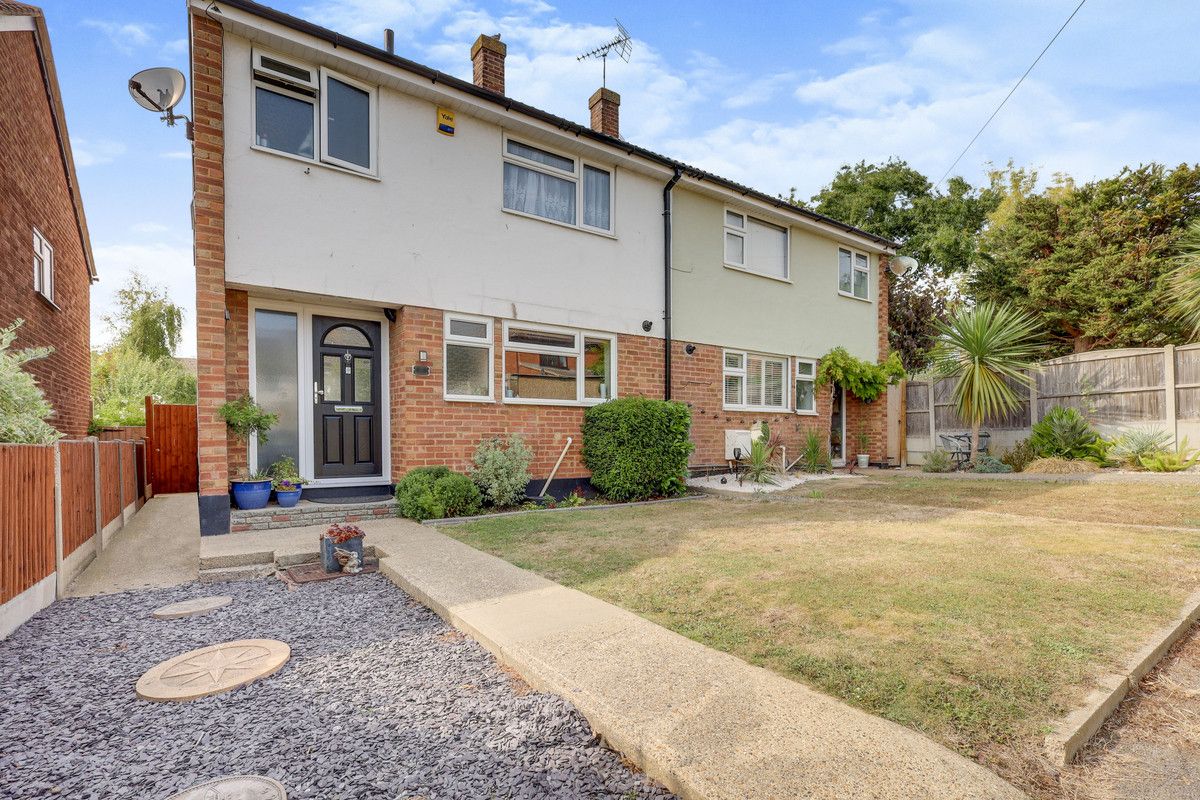3 bed semidetached house for sale in Epping Close, LeighOnSea SS9 Zoopla