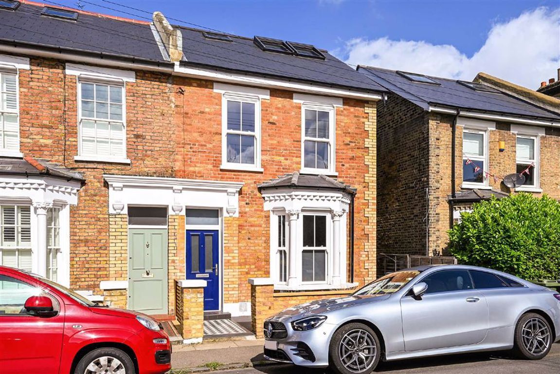 5 bed property for sale in Harcourt Road, London SE4 Zoopla