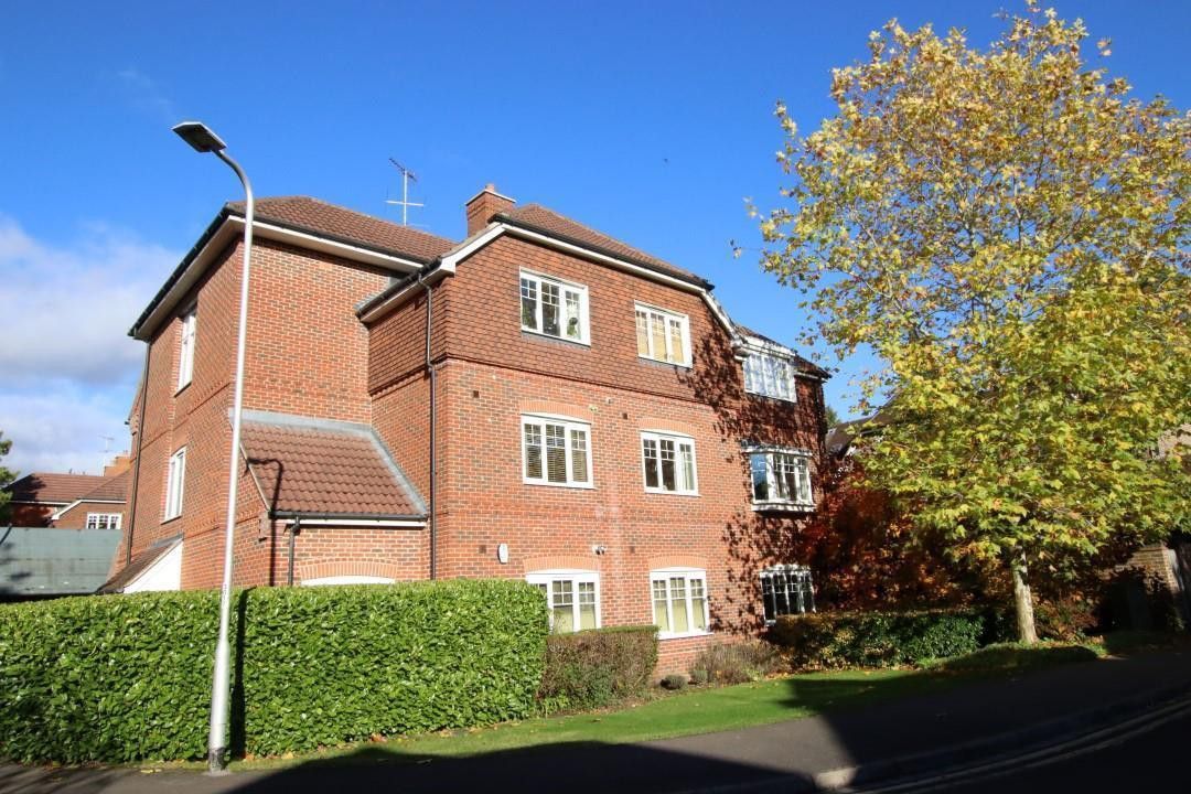 2 bed flat for sale in Ashdene Gardens, Reading, Berkshire RG30 Zoopla