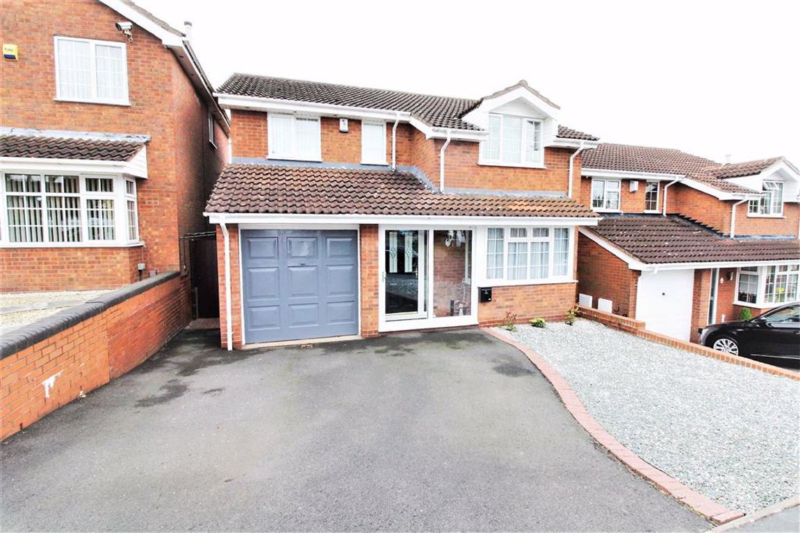 4 bed detached house for sale in Osberton Drive, Milking Bank, Dudley