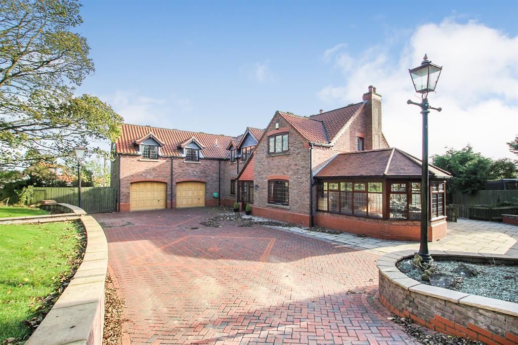 4 bed detached house for sale in Church Lane, Carnaby, Bridlington YO16