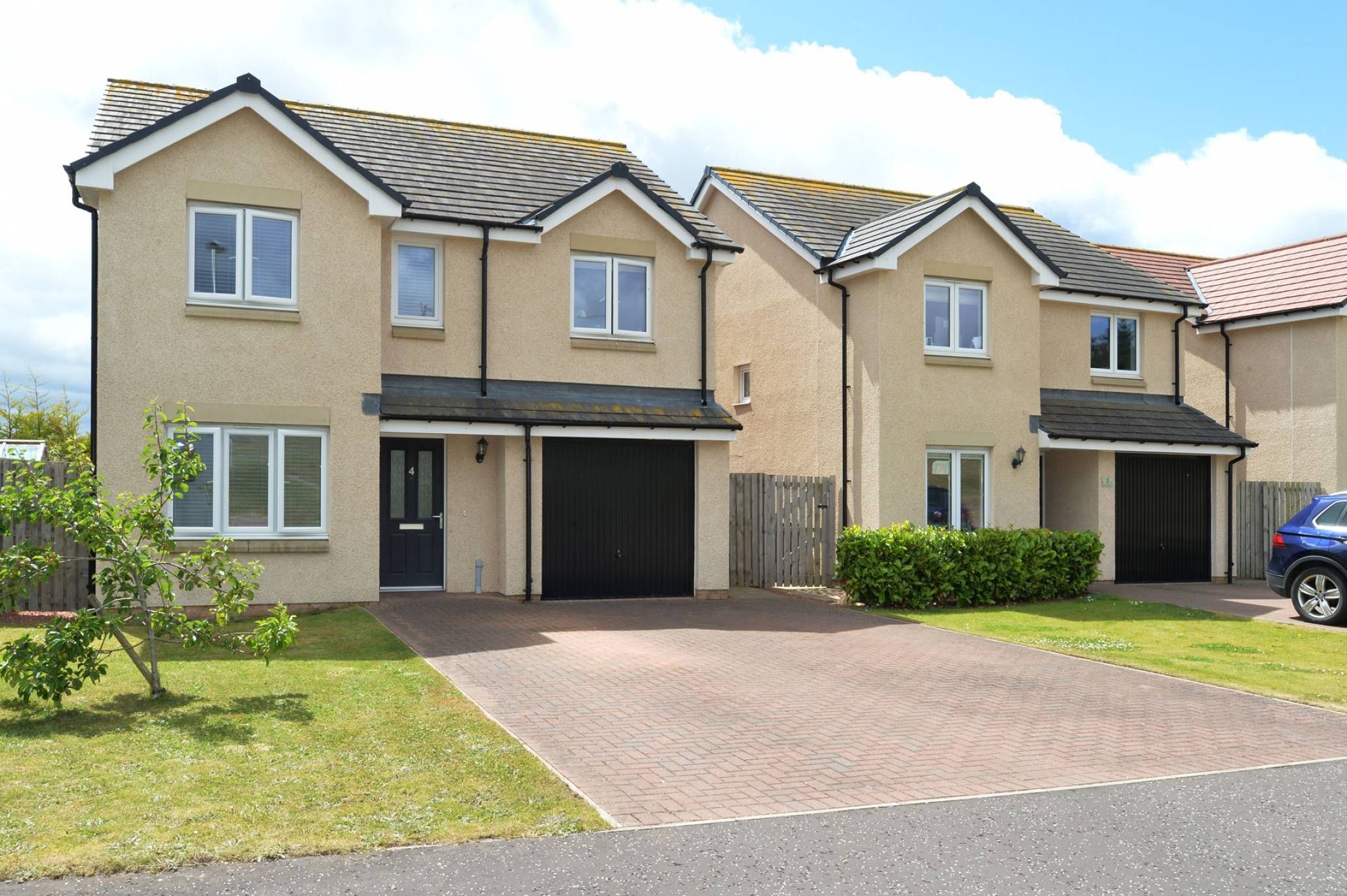 4 bed detached house for sale in South Quarry Crescent, Gorebridge