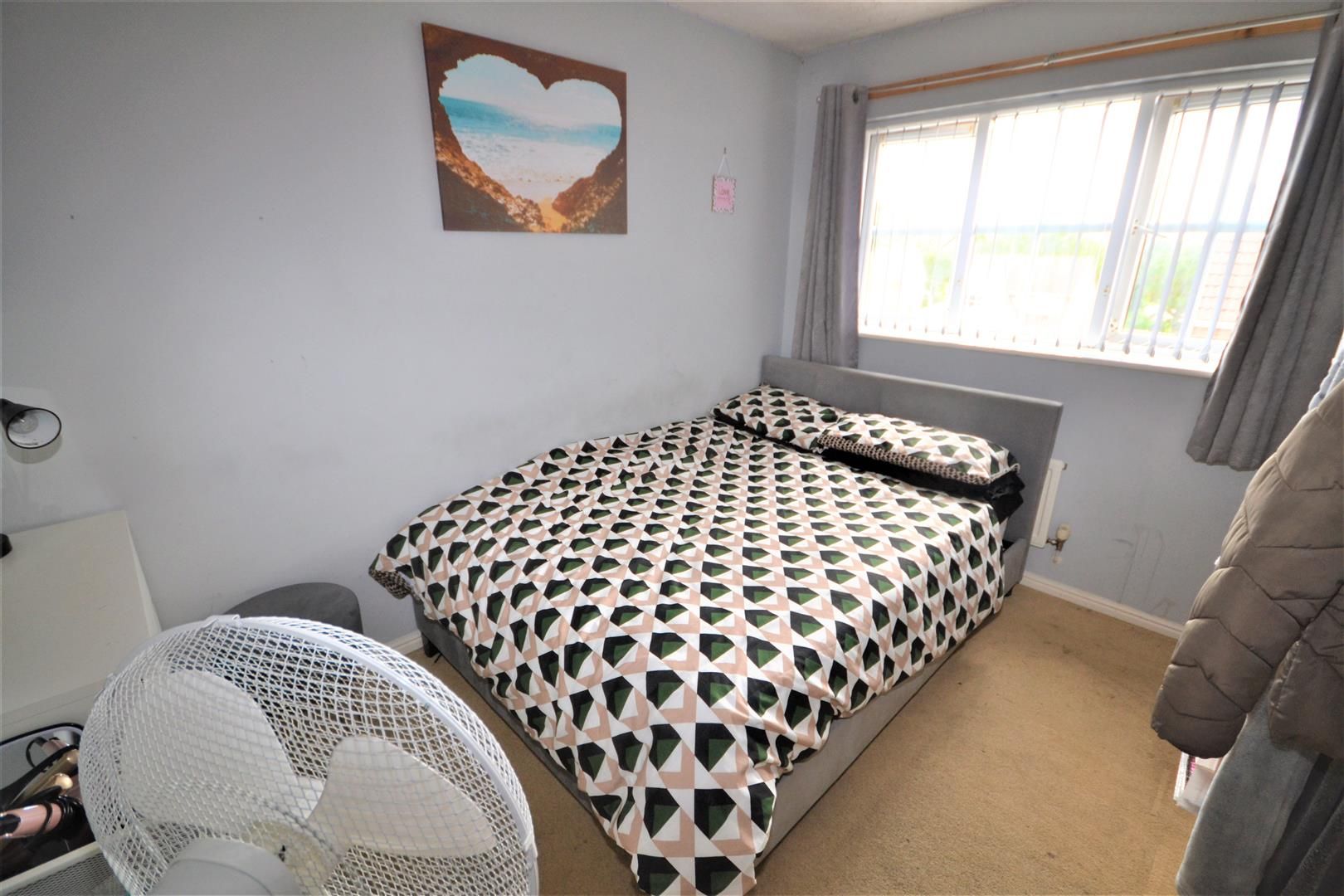 3 bed semidetached house for sale in Lavant Road, Stone Cross