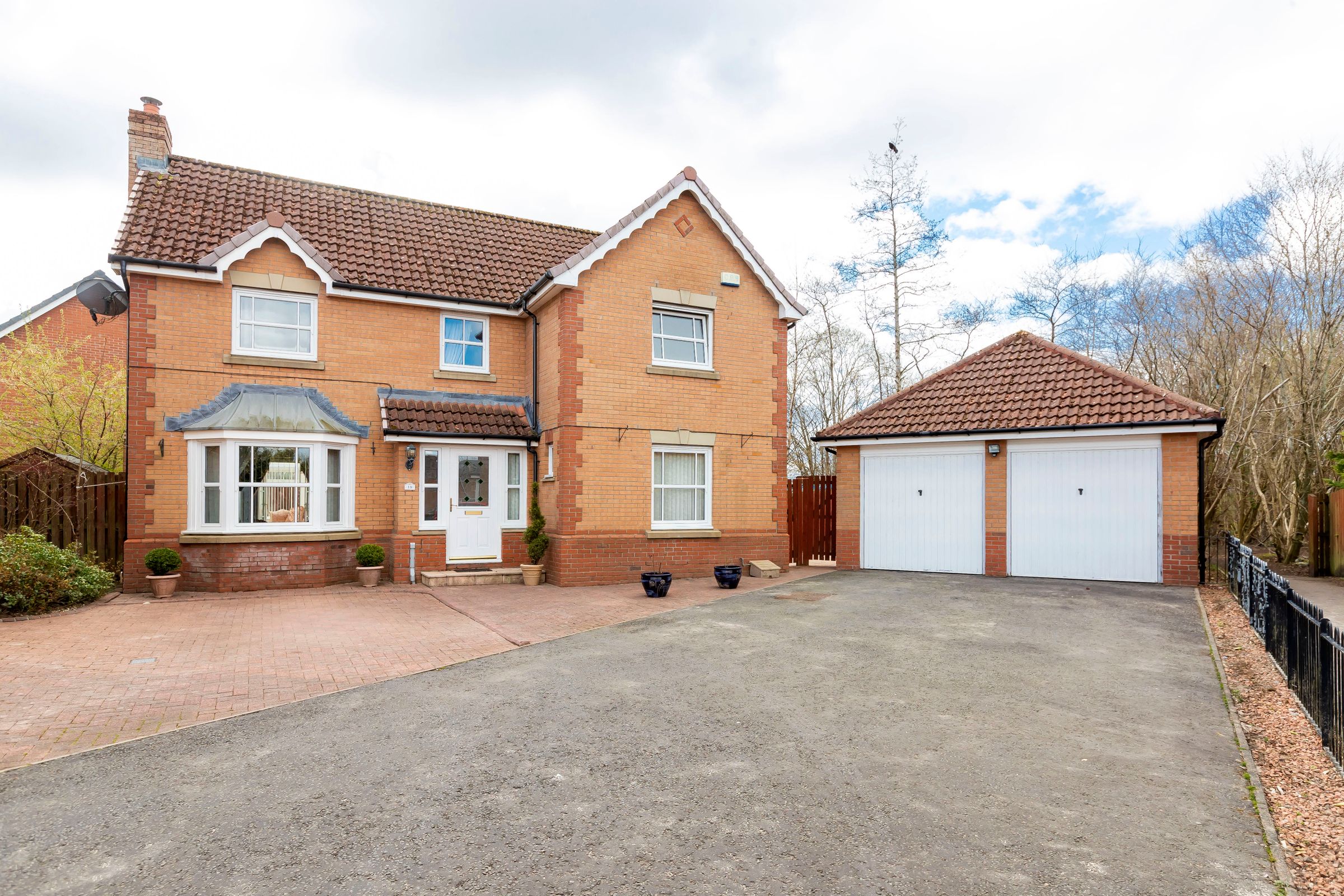 4 bed detached house for sale in Jackson Drive, Stepps, Glasgow G33