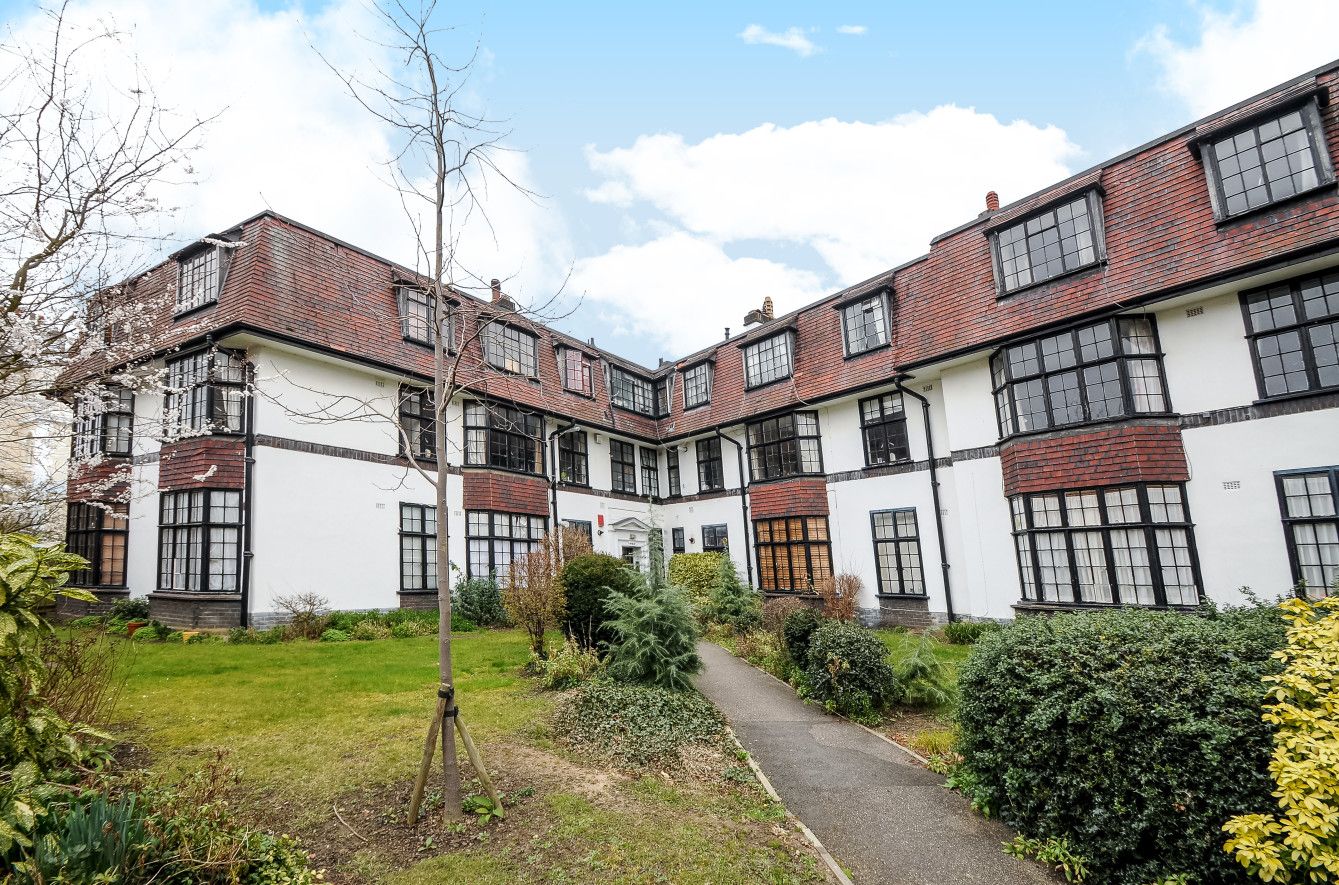 2 bed flat to rent in Surbiton Crescent, Kingston Upon Thames KT1 Zoopla