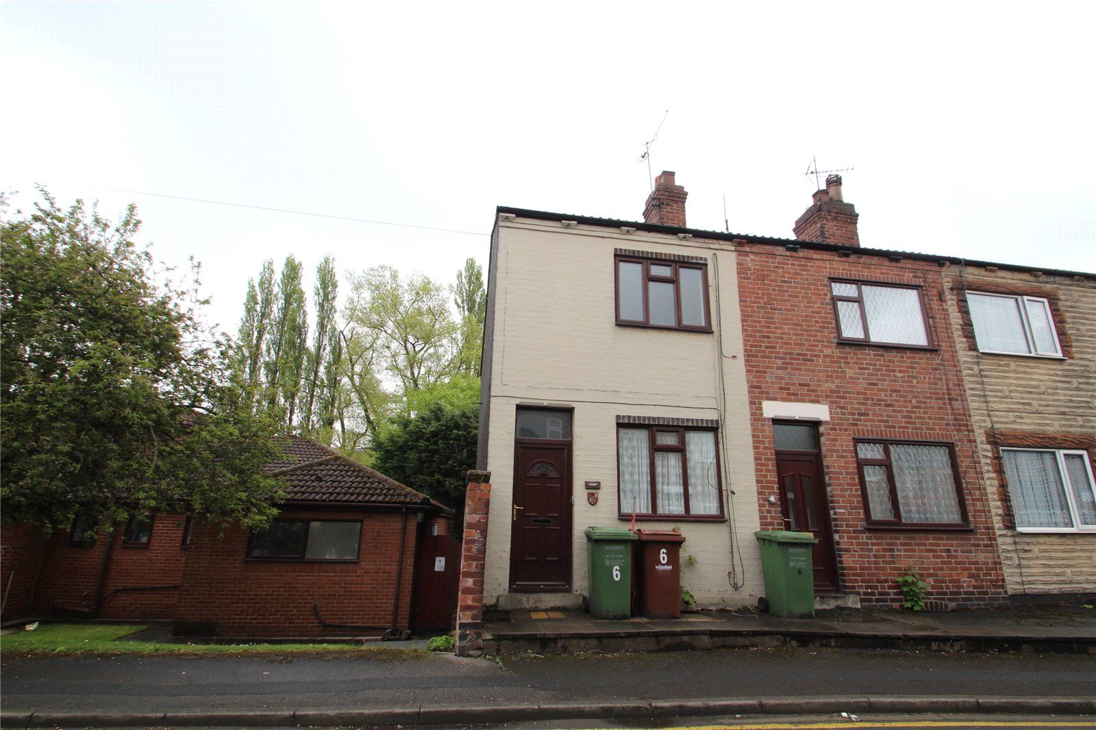 2 bed end terrace house for sale in Walkergate, Pontefract WF8 Zoopla