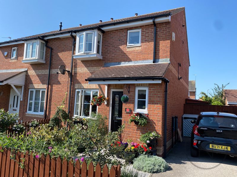 3 bed semidetached house for sale in Darrowby Drive, Darlington DL3