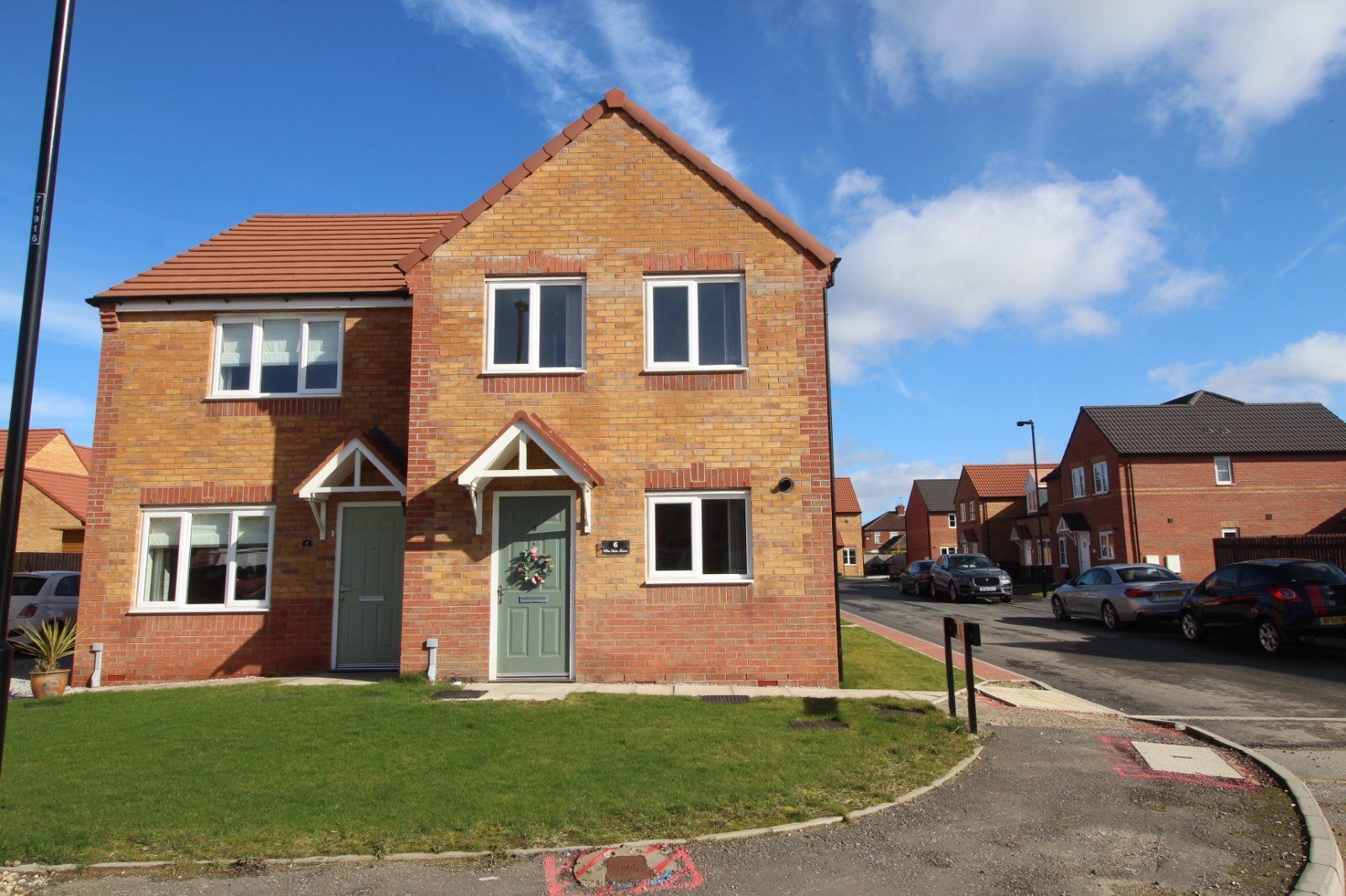 3 bed semidetached house to rent in High Hazel Grove, Stainforth