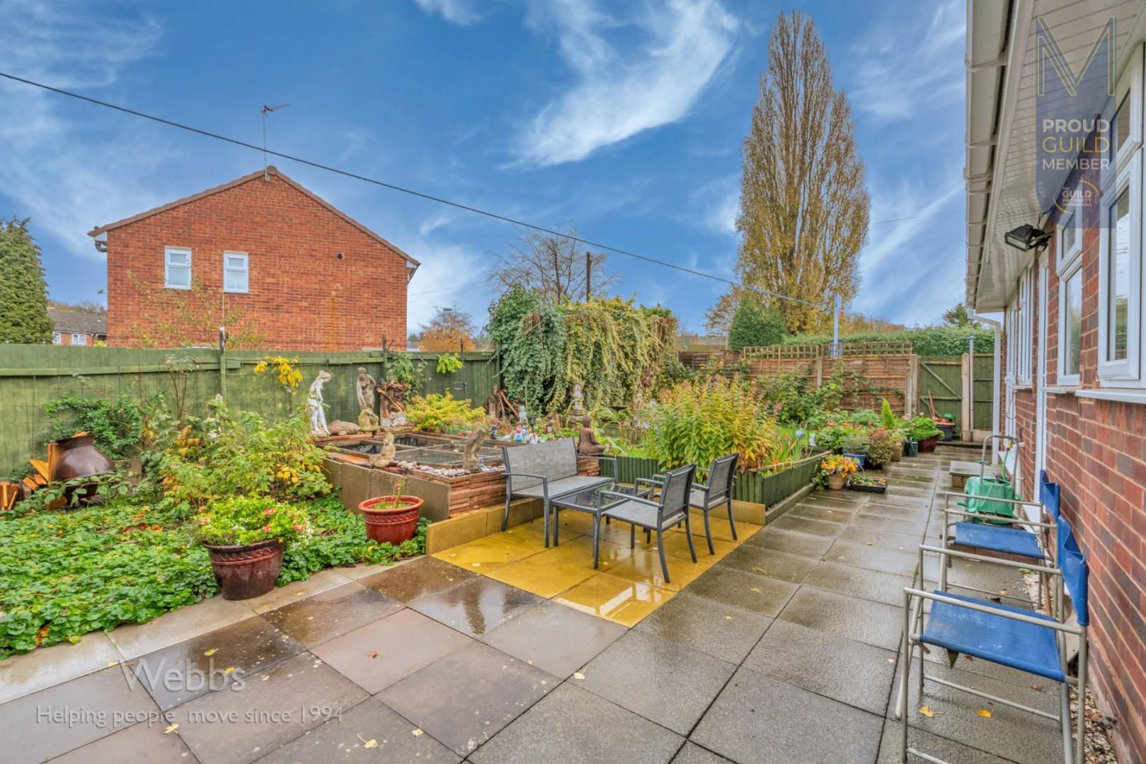 3 bed detached bungalow for sale in Himley Road, Gornal Wood, Dudley