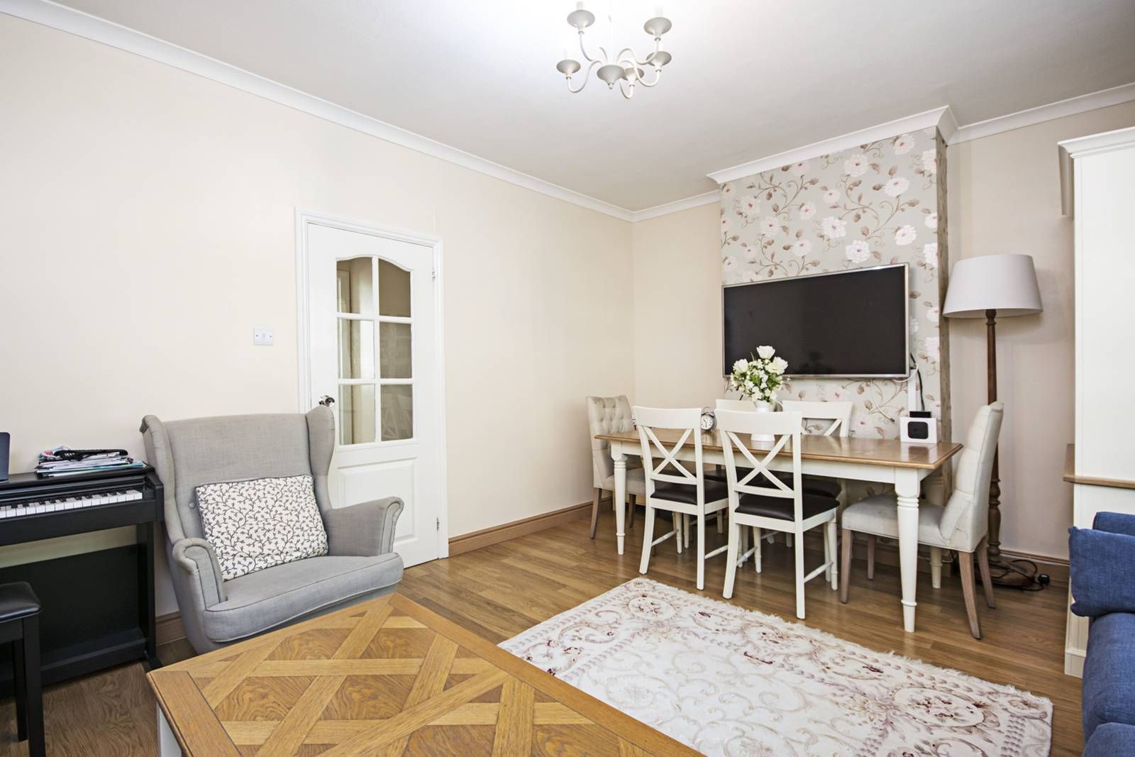 Queen Elizabeth Walk, Stoke Newington, London N16